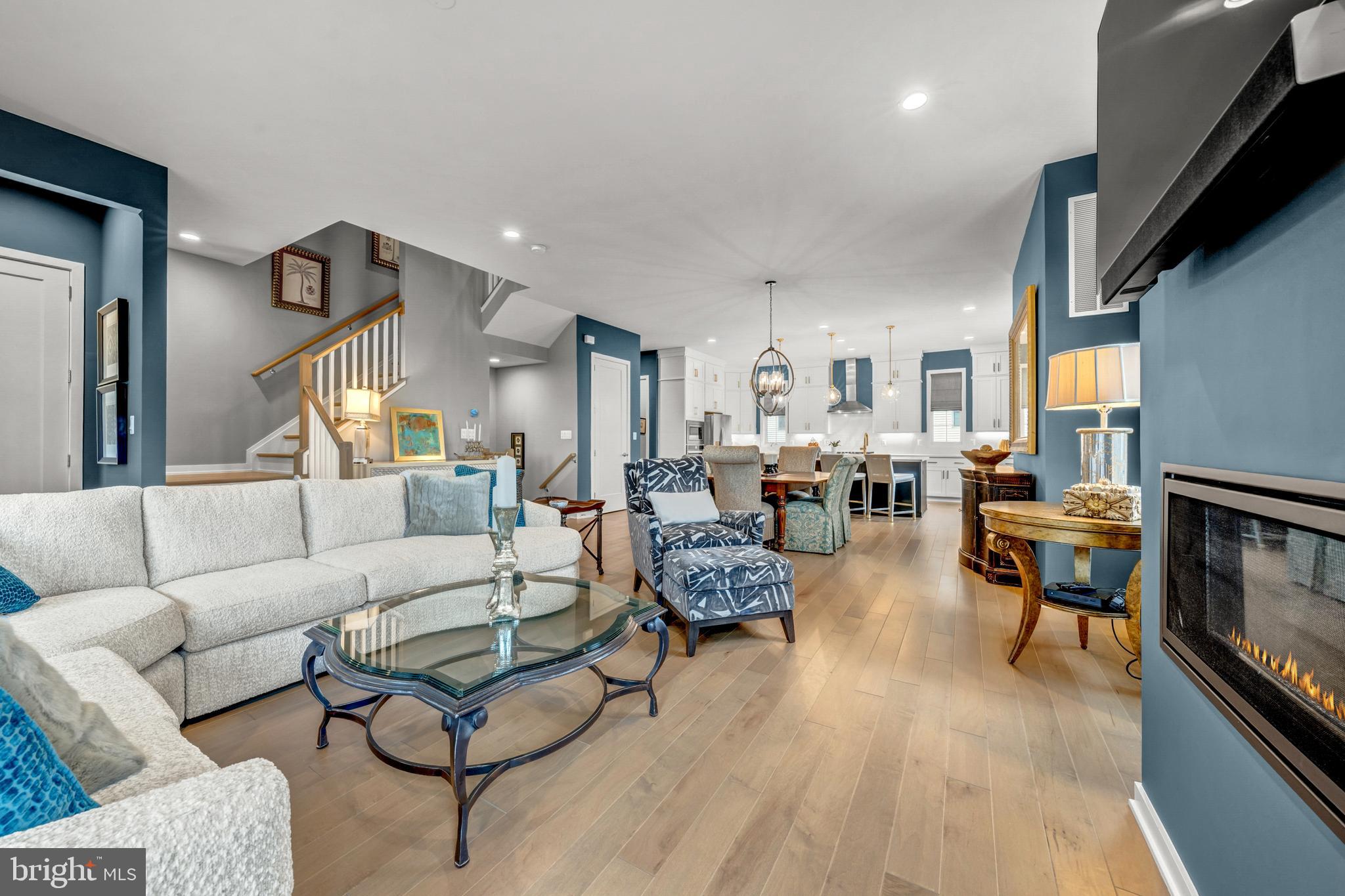 REGENCY AT BELMONT - Residential