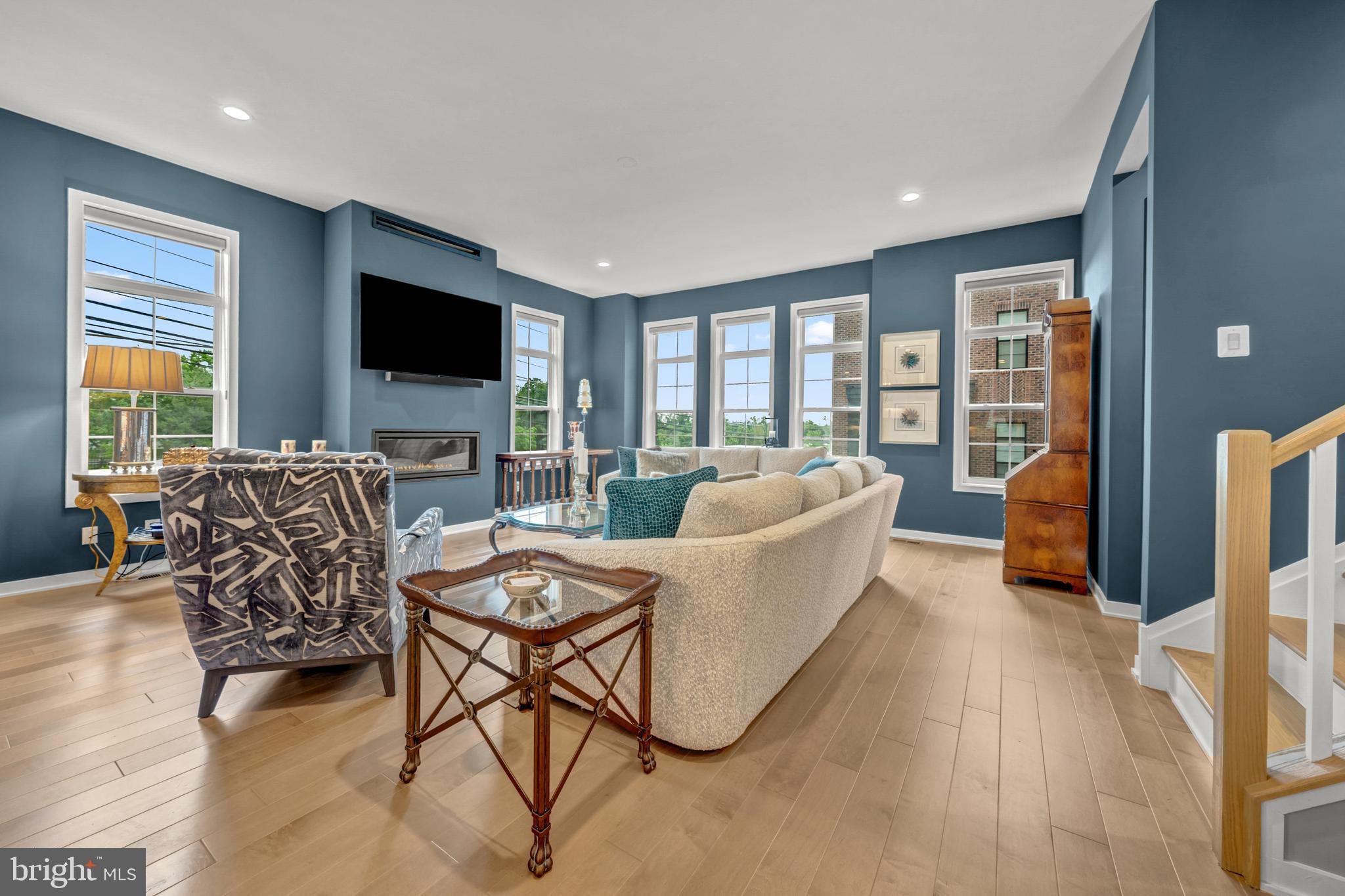 REGENCY AT BELMONT - Residential