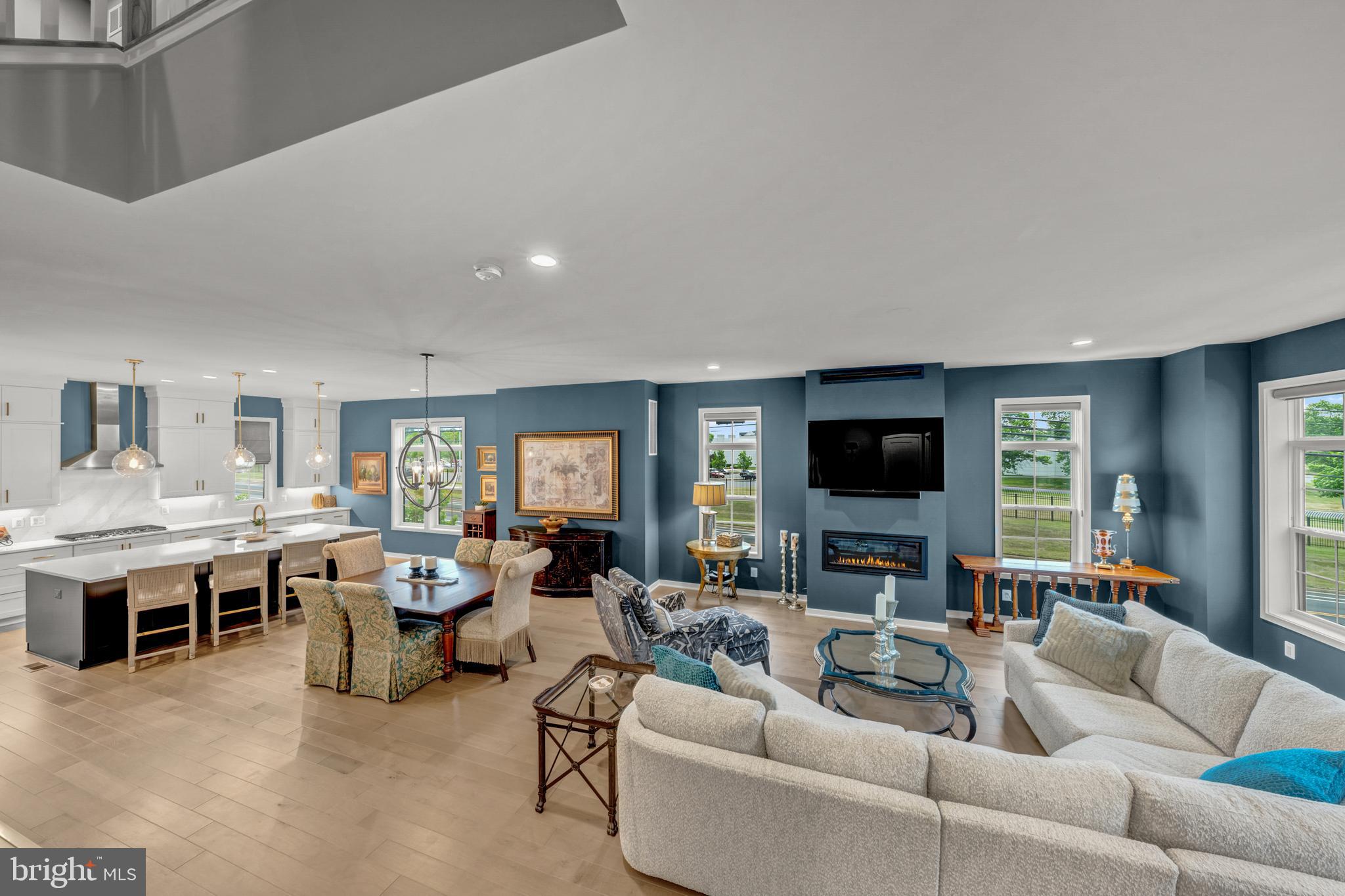REGENCY AT BELMONT - Residential