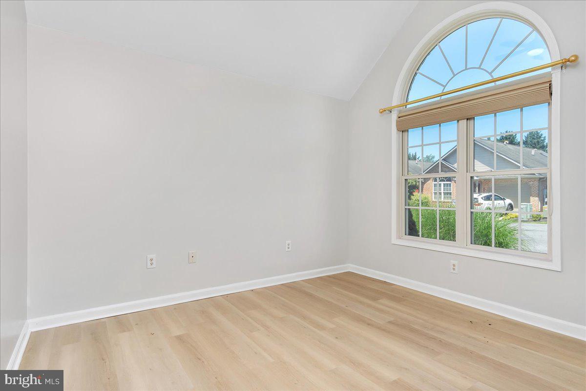 KINGS CREST - Residential