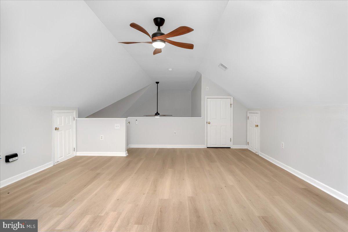 KINGS CREST - Residential
