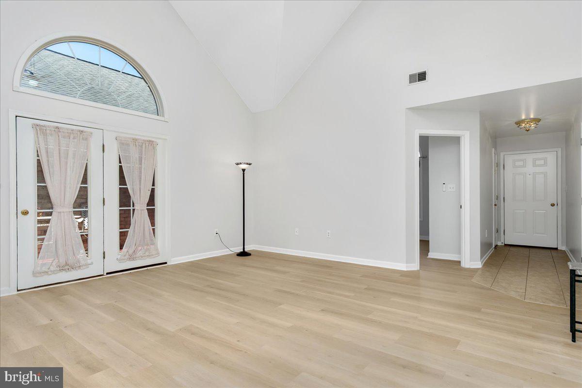 KINGS CREST - Residential