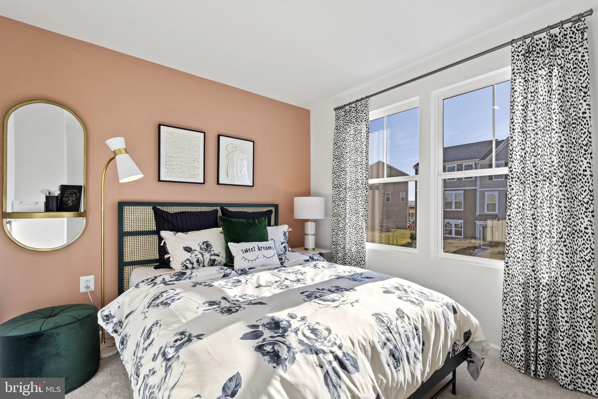 PRESIDENTS POINTE - Residential
