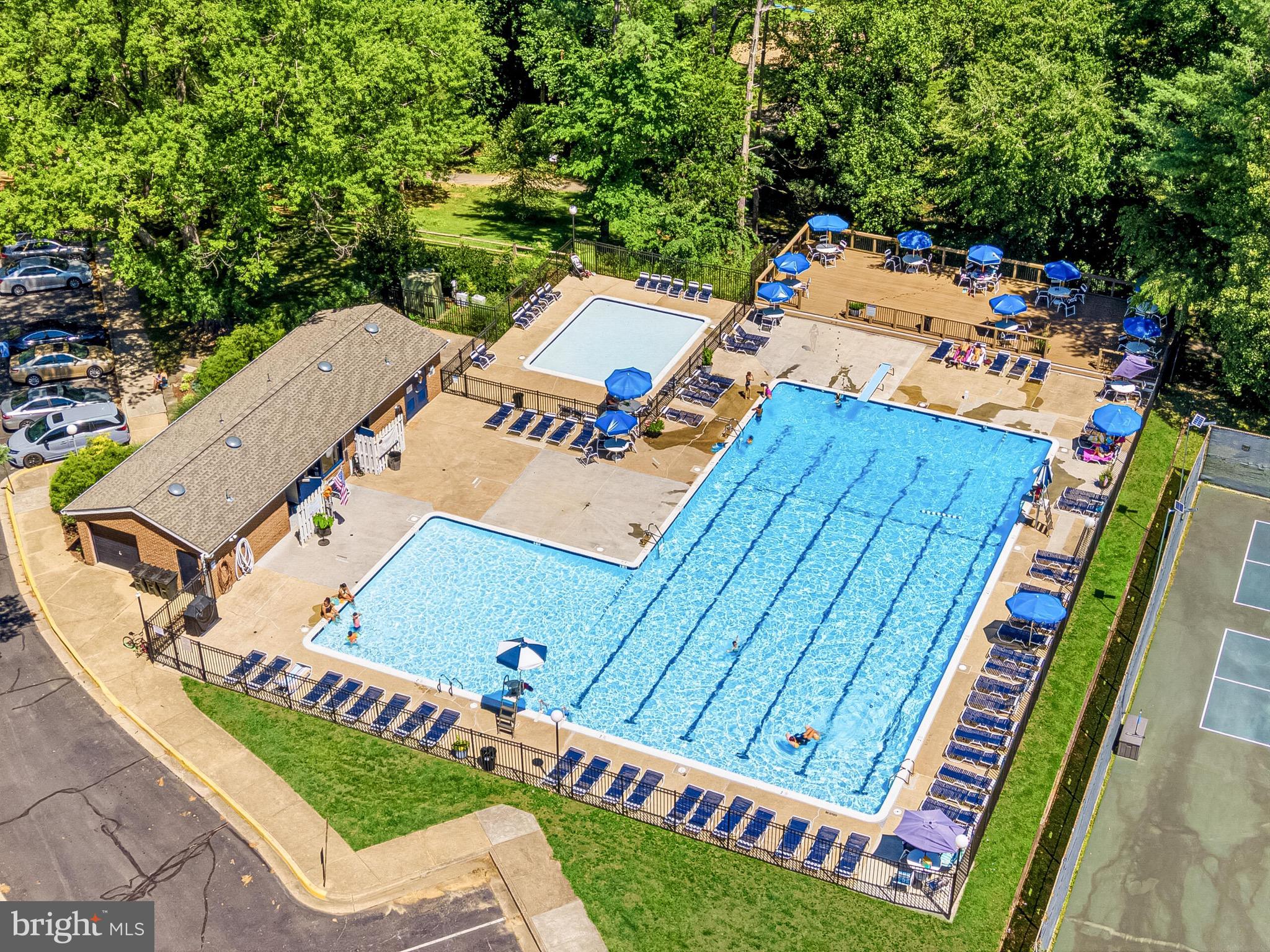 LAKE BRADDOCK - Residential