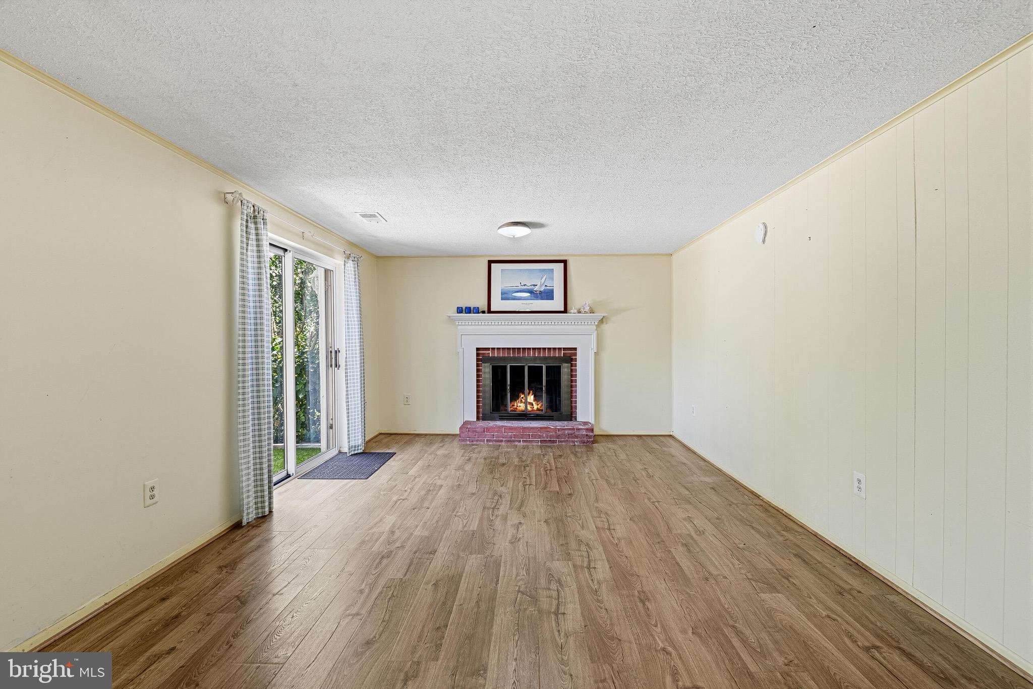 LAKE BRADDOCK - Residential