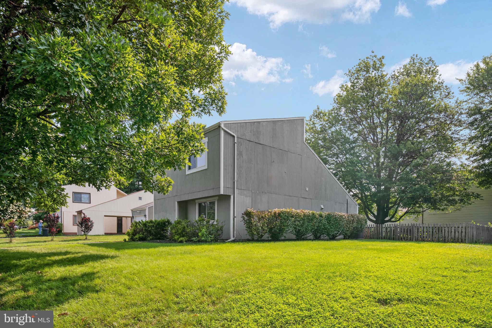 COURTS OF CHANDON - Residential