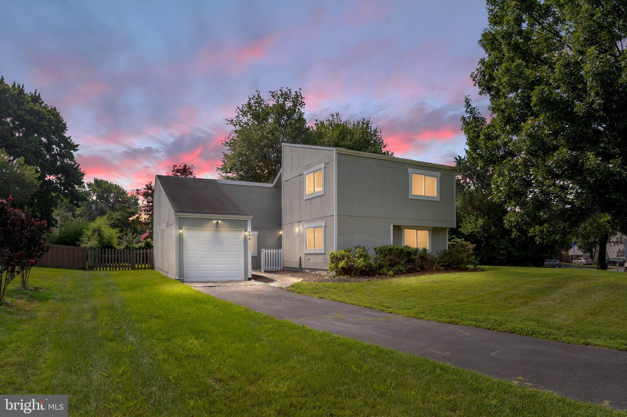 COURTS OF CHANDON - Residential