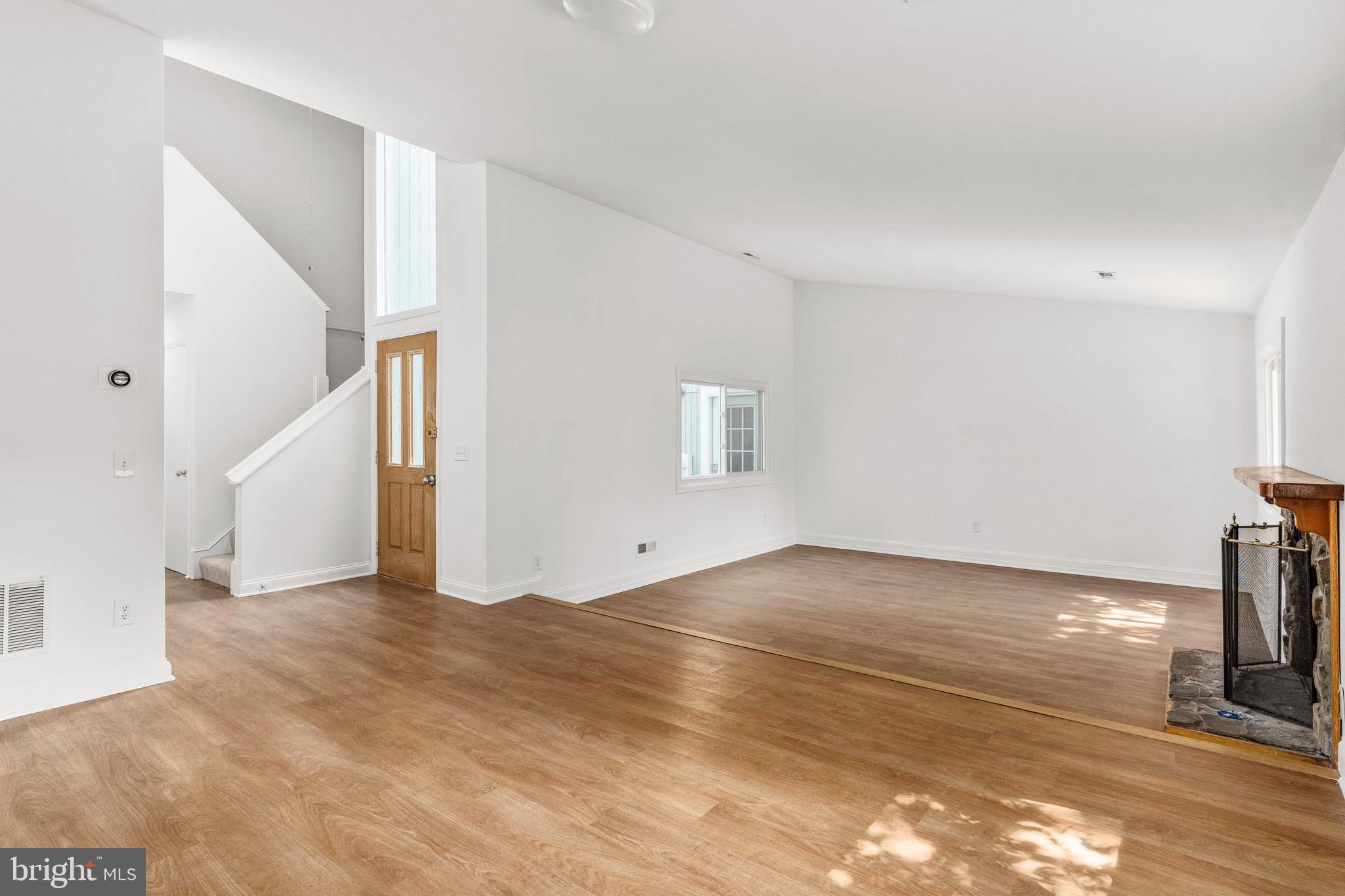 COURTS OF CHANDON - Residential
