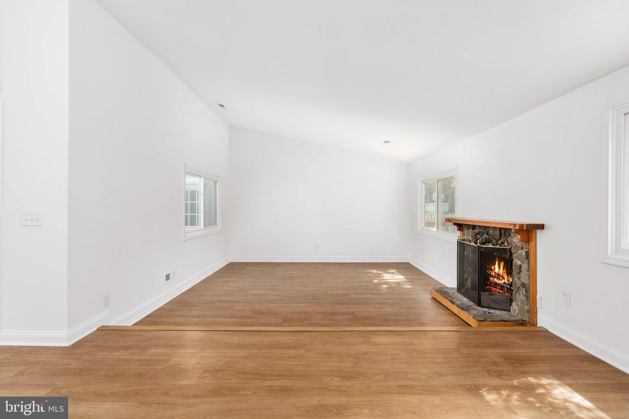 COURTS OF CHANDON - Residential