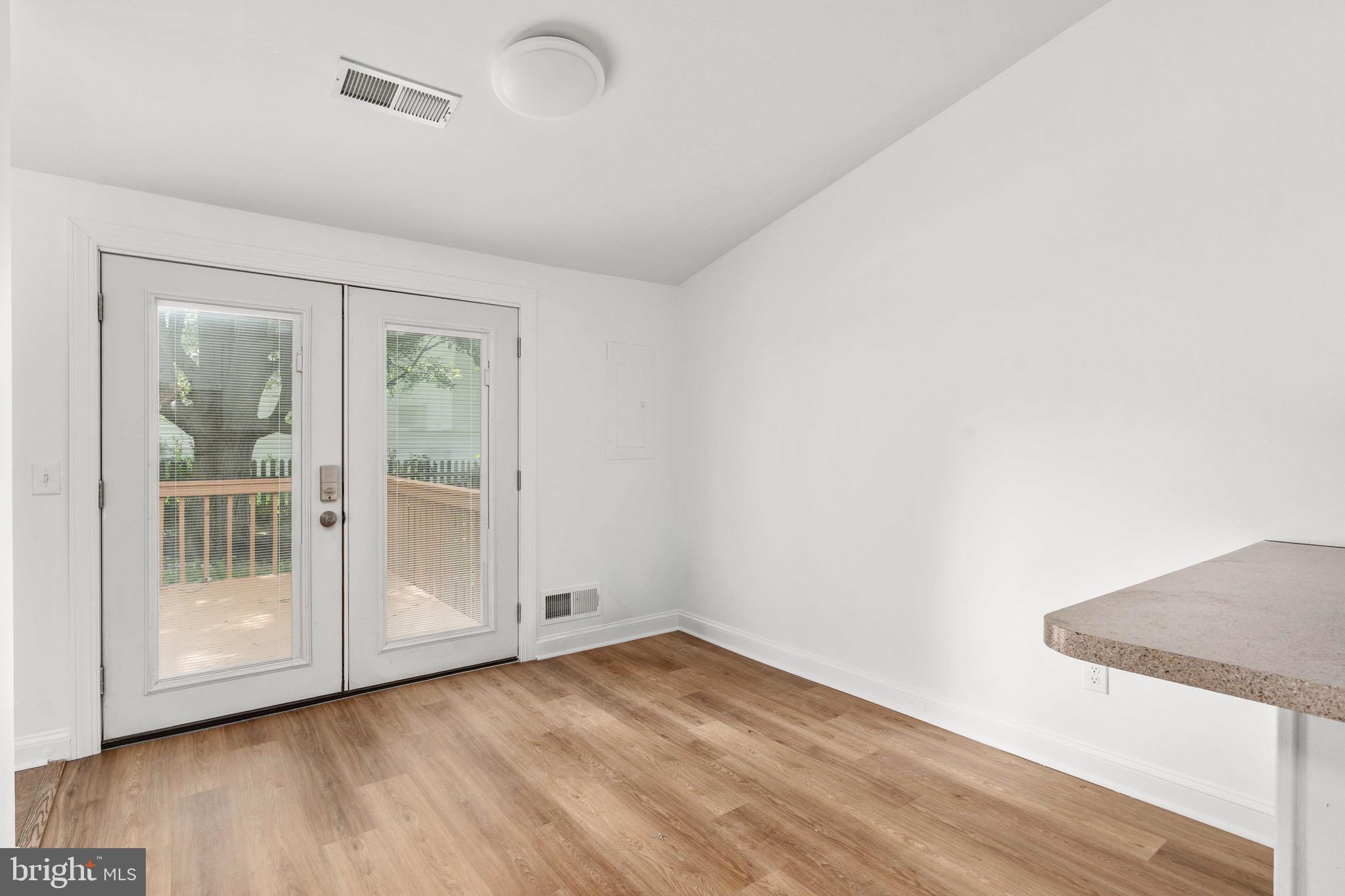 COURTS OF CHANDON - Residential