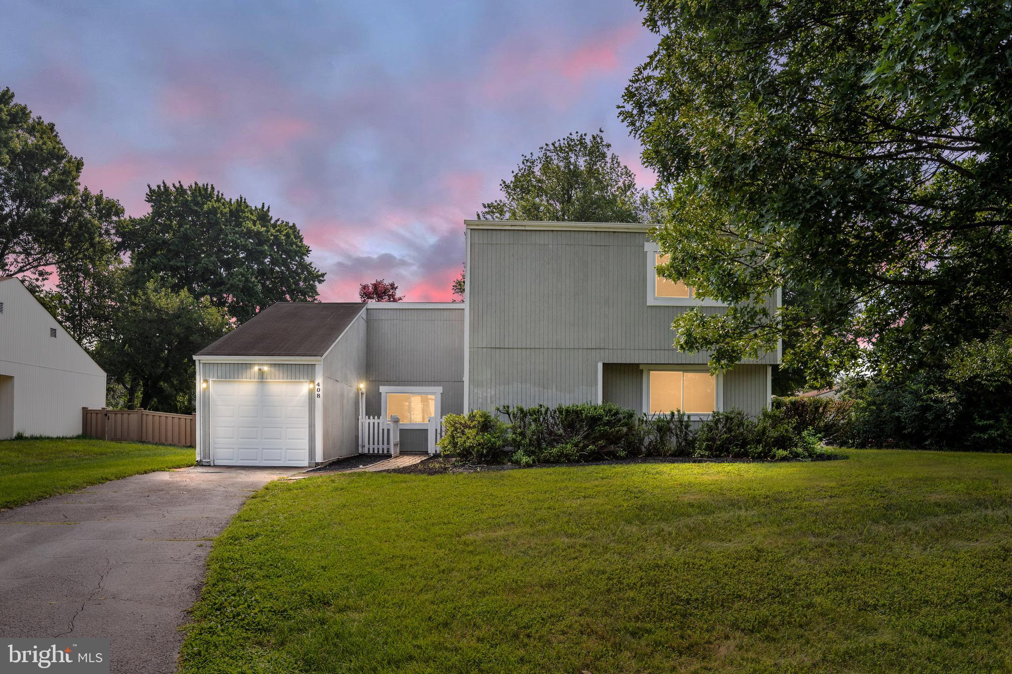 COURTS OF CHANDON - Residential