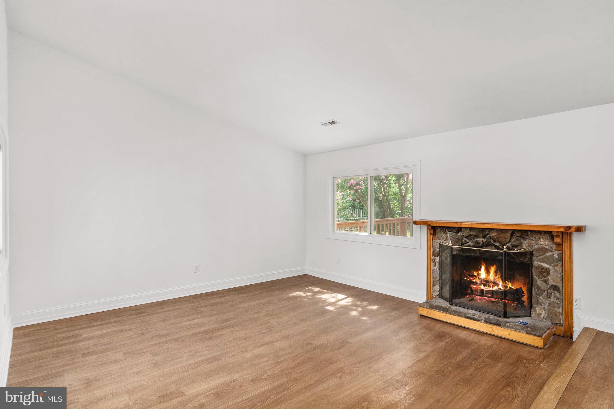 COURTS OF CHANDON - Residential