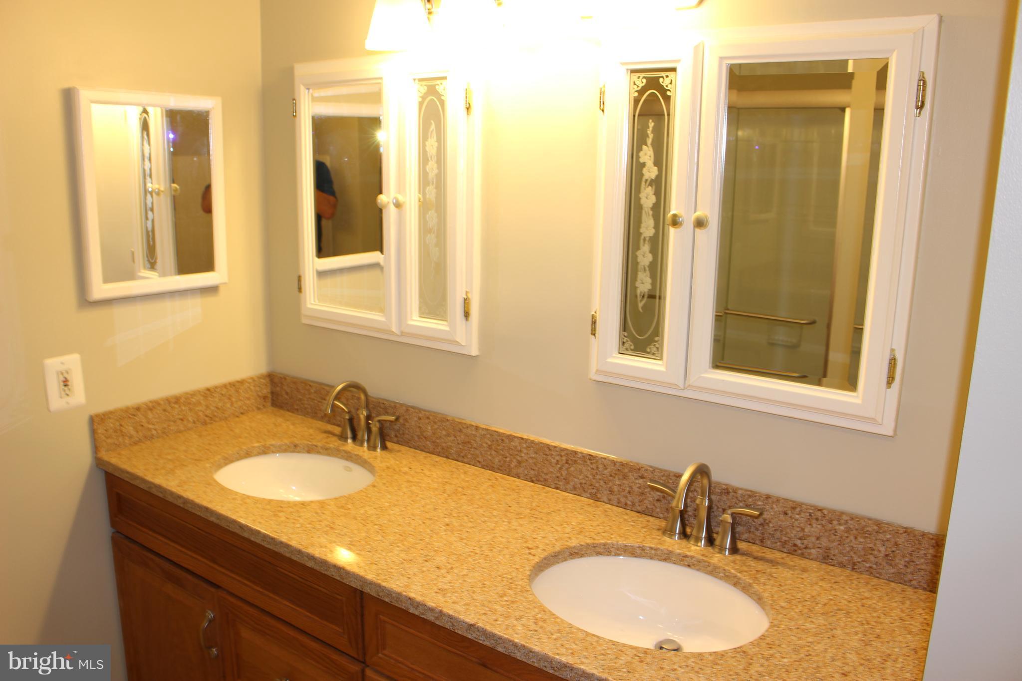 STONEYBROOK - Residential Lease