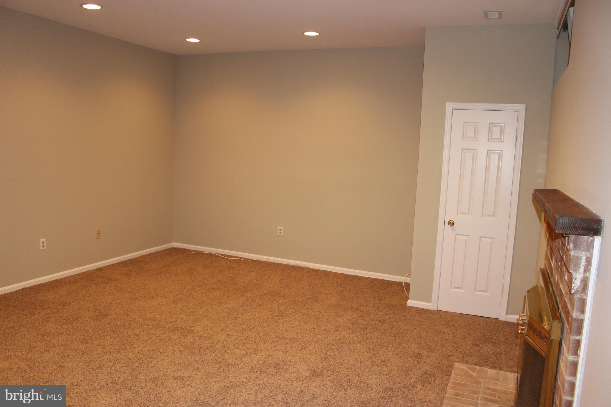 STONEYBROOK - Residential Lease