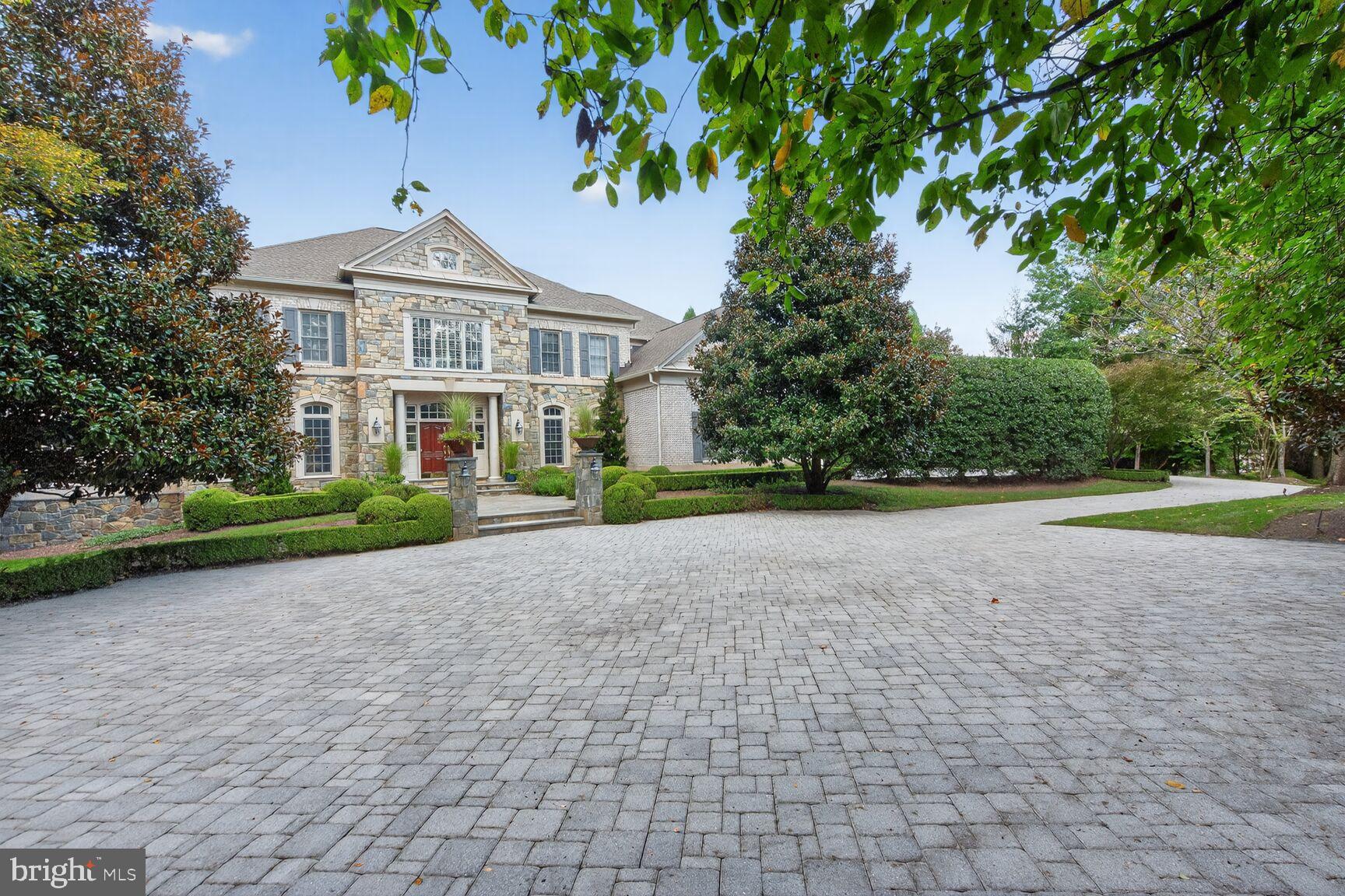 GREAT FALLS VILLAGE CENTRE - Residential