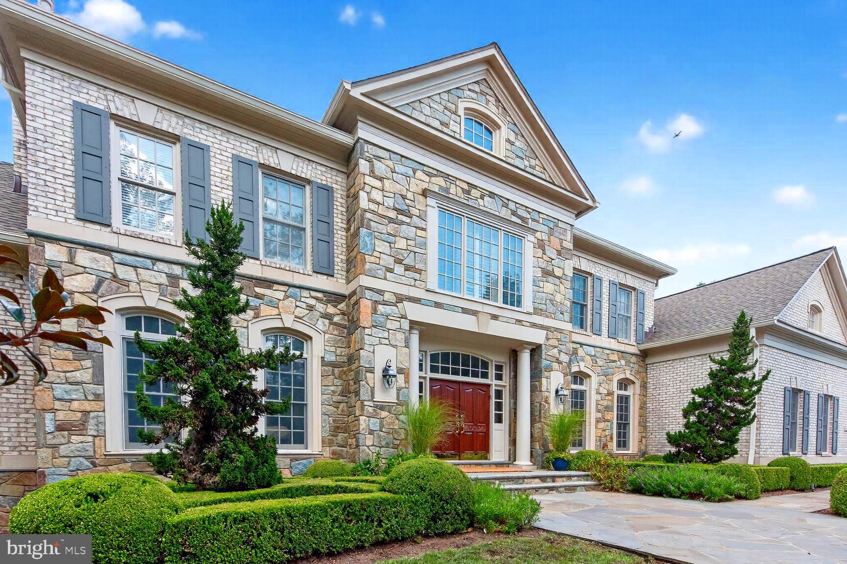 GREAT FALLS VILLAGE CENTRE - Residential
