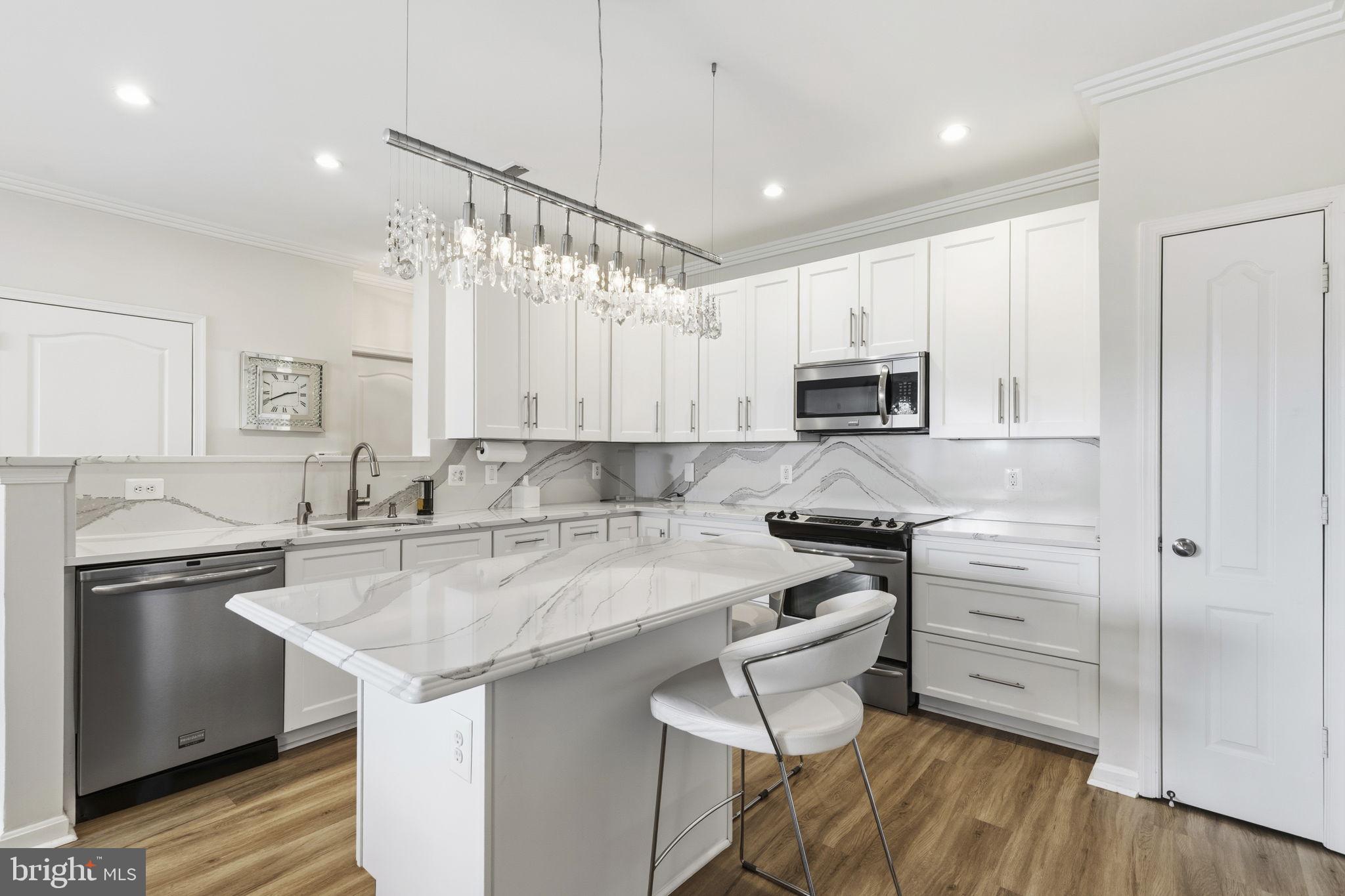 HIGH VIEW AT HUNT VALLEY - Residential