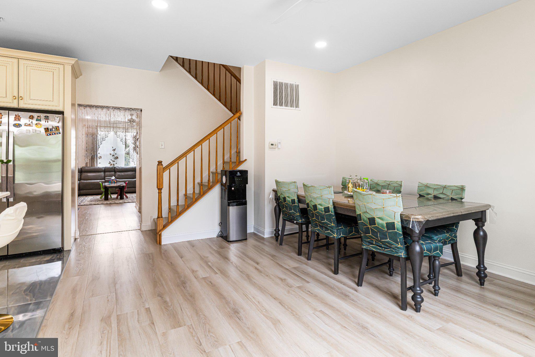 EMERALD WALK - Residential