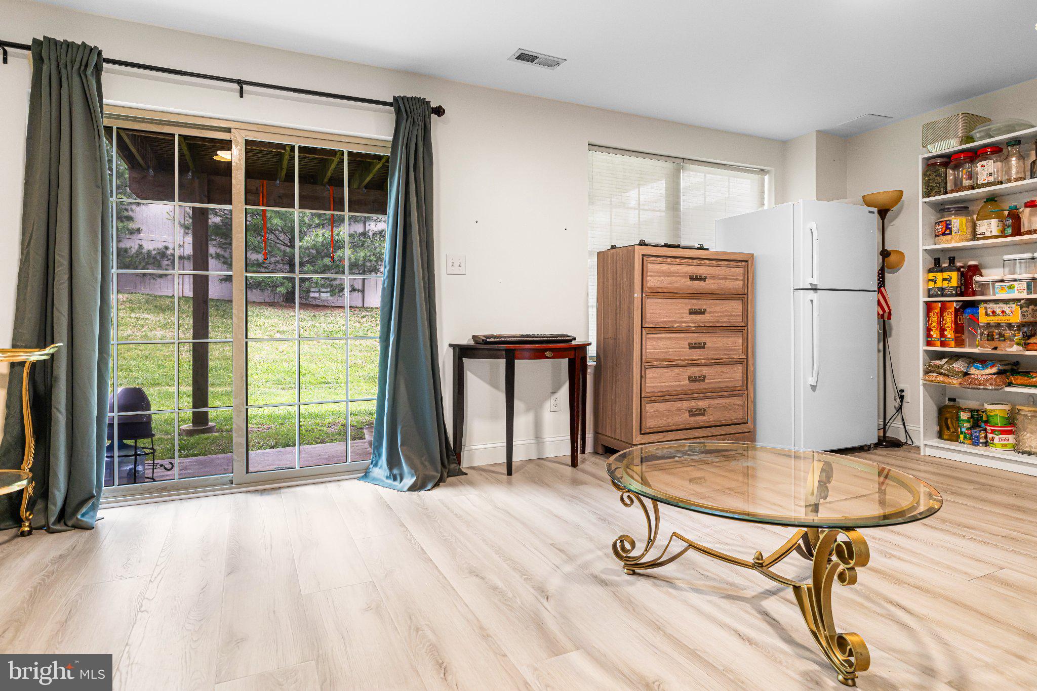 EMERALD WALK - Residential