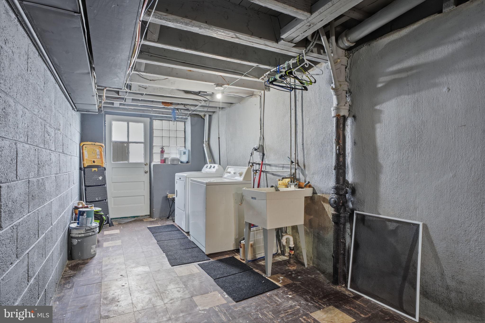 BELLS CORNER - Residential