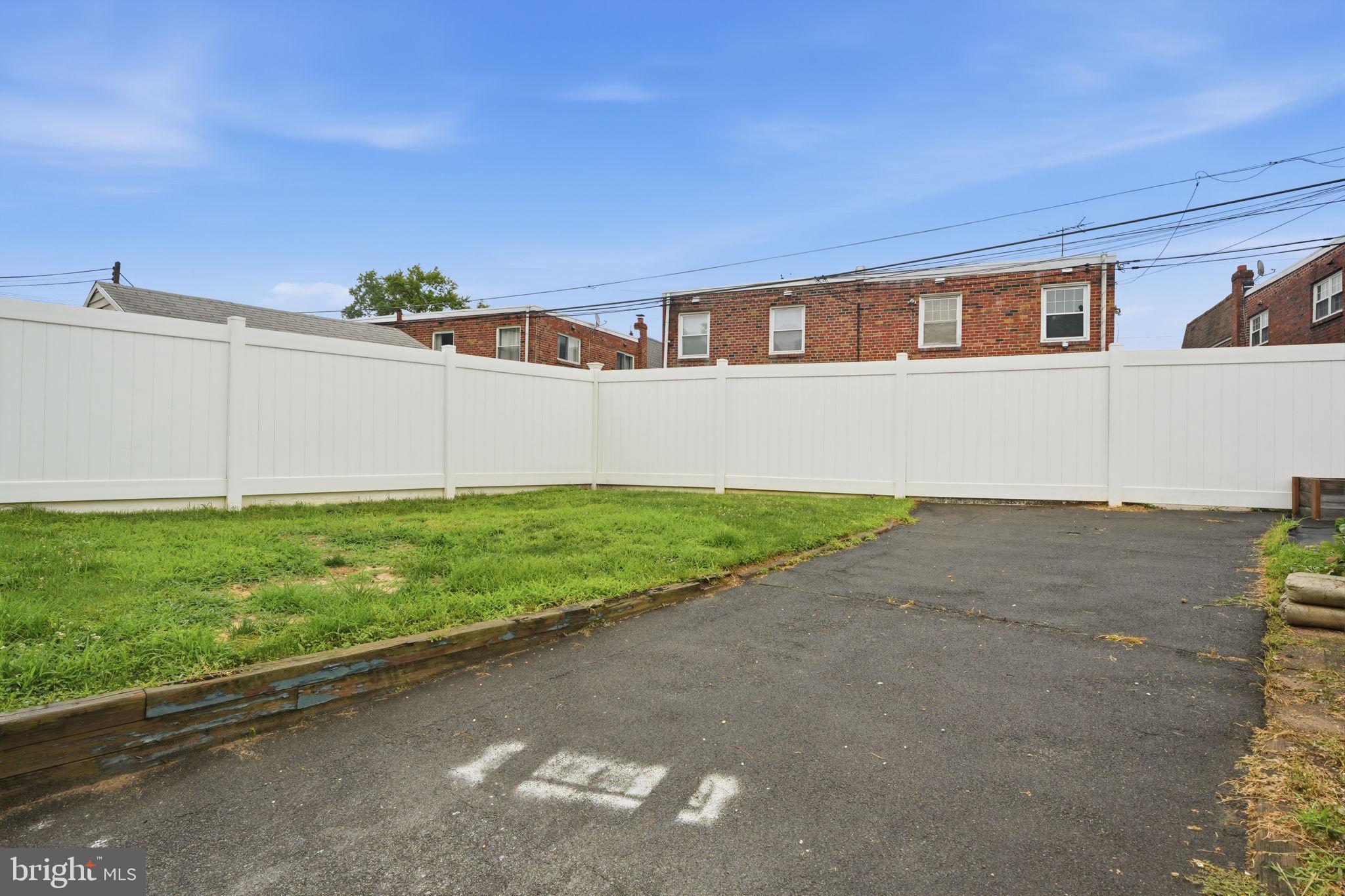 BELLS CORNER - Residential
