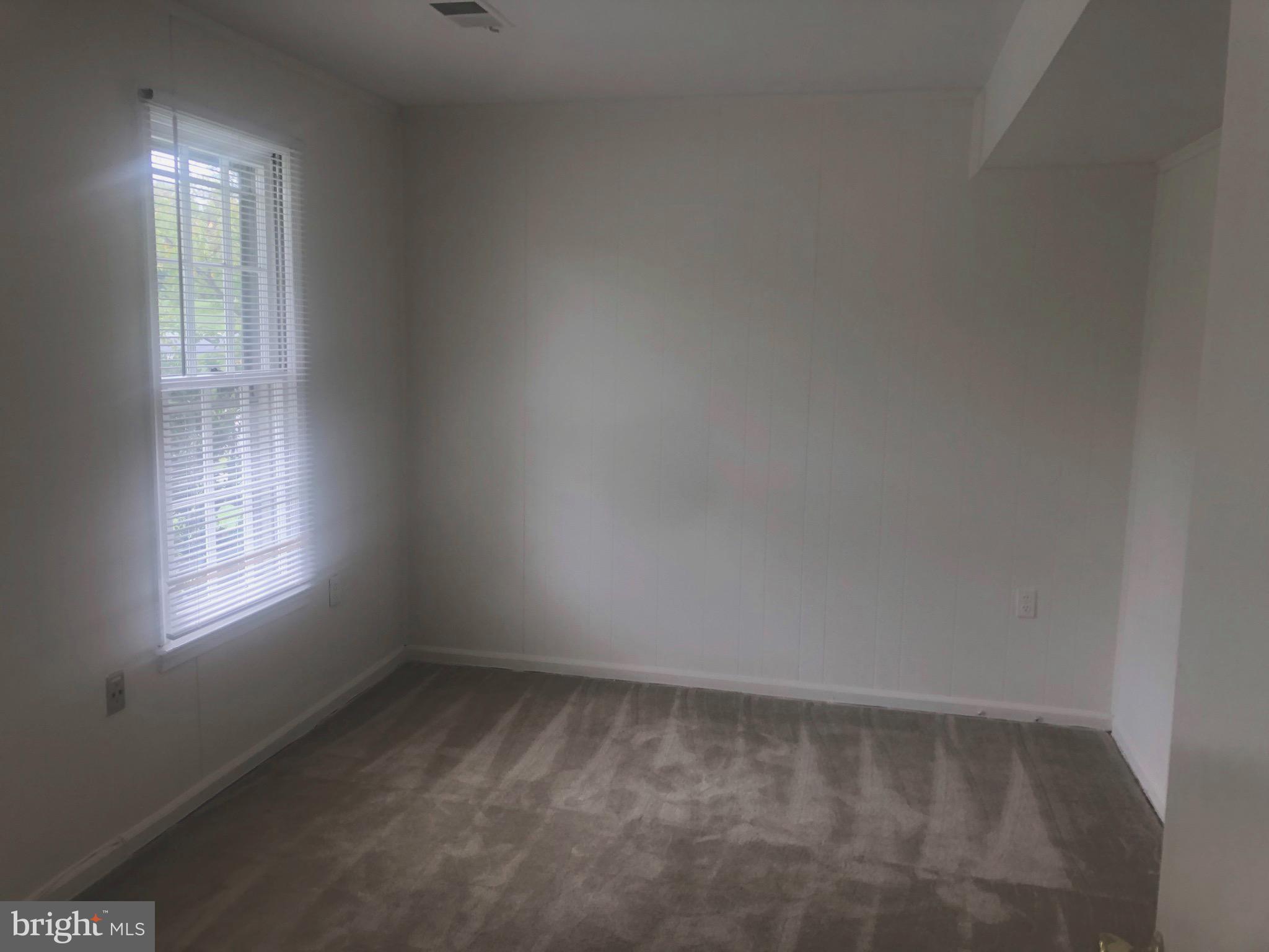 HIGHLANDS OF OLNEY - Residential Lease