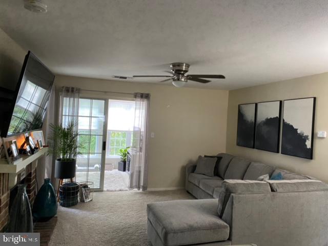 ENGLISH COUNTRY MANOR - Residential Lease