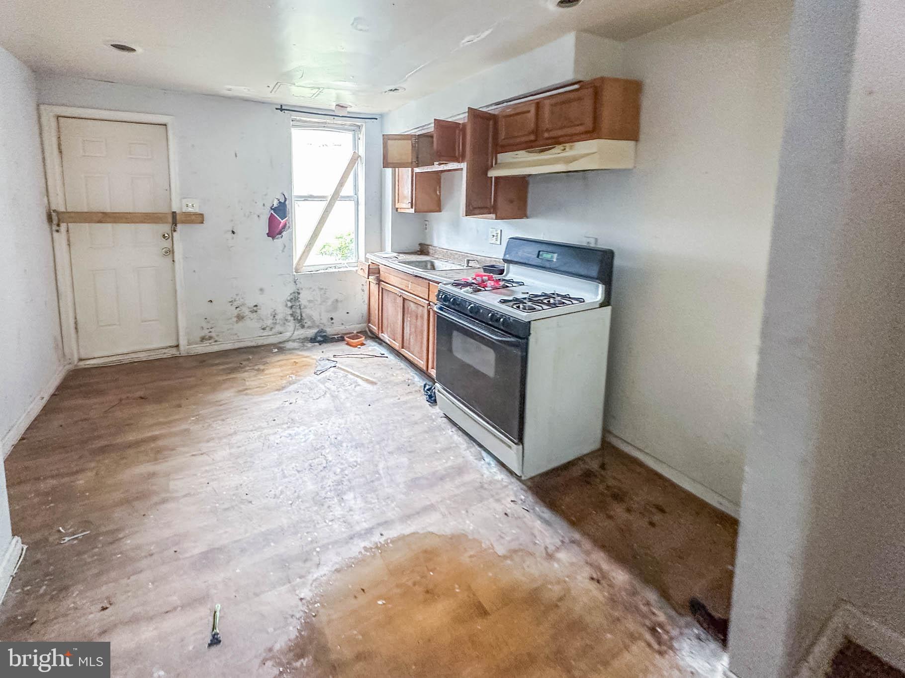 WEST BALTIMORE - Residential