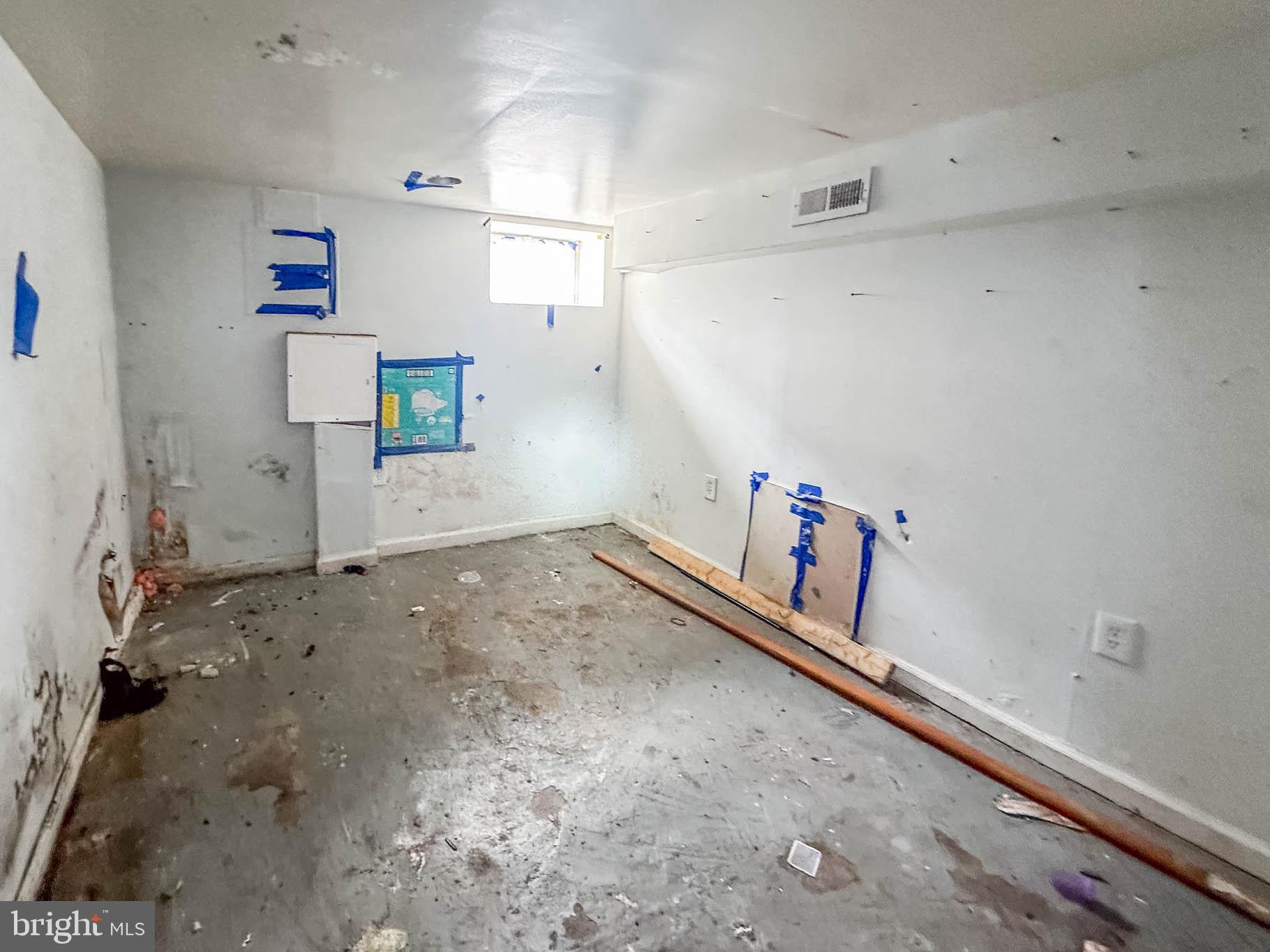 WEST BALTIMORE - Residential