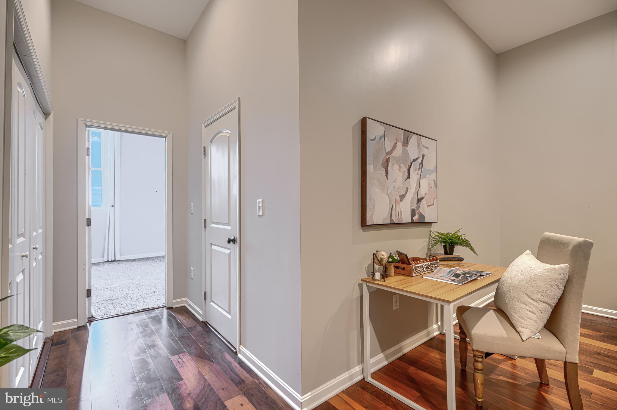 RESERVOIR HILL - Residential