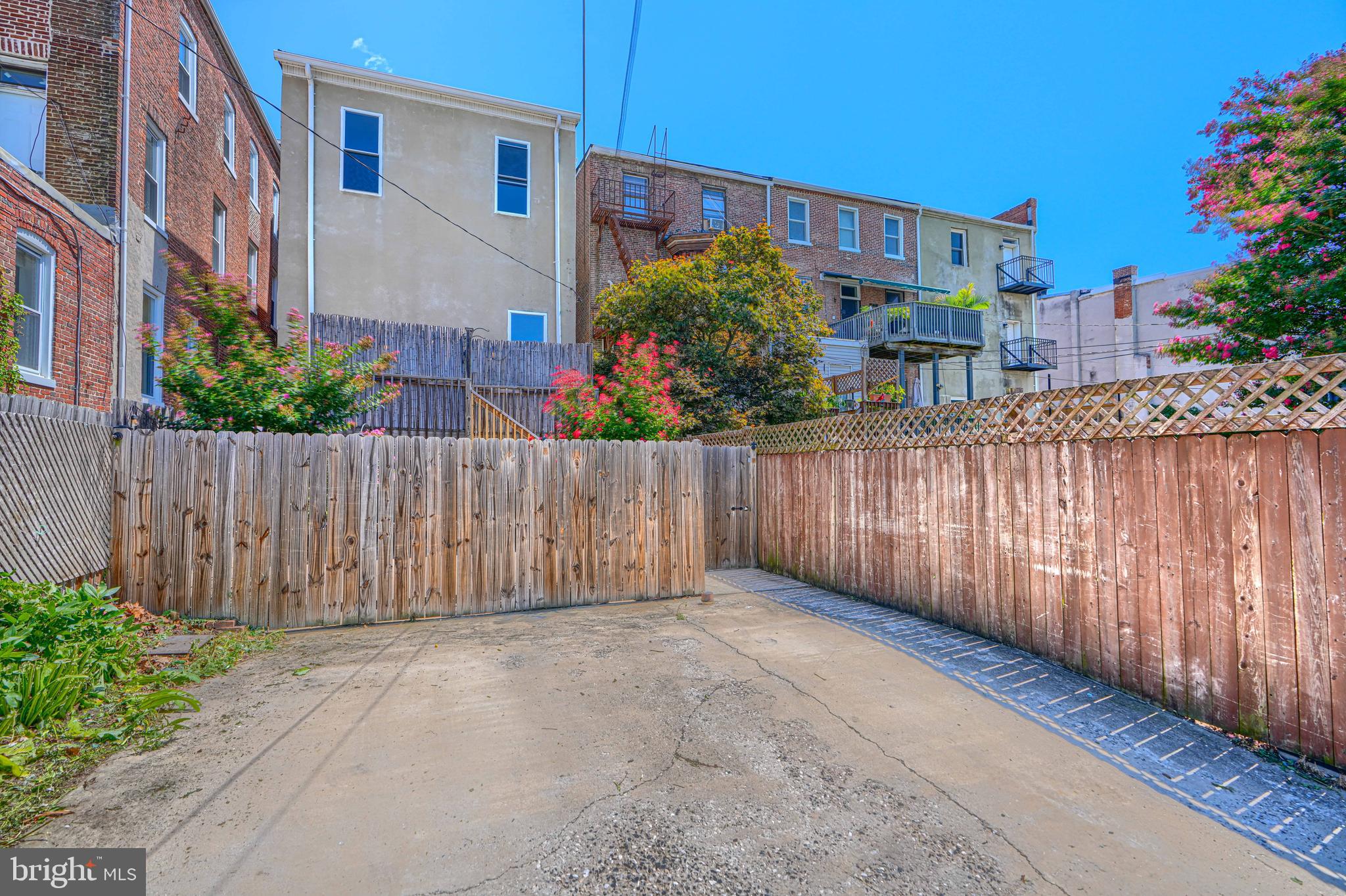 RESERVOIR HILL - Residential