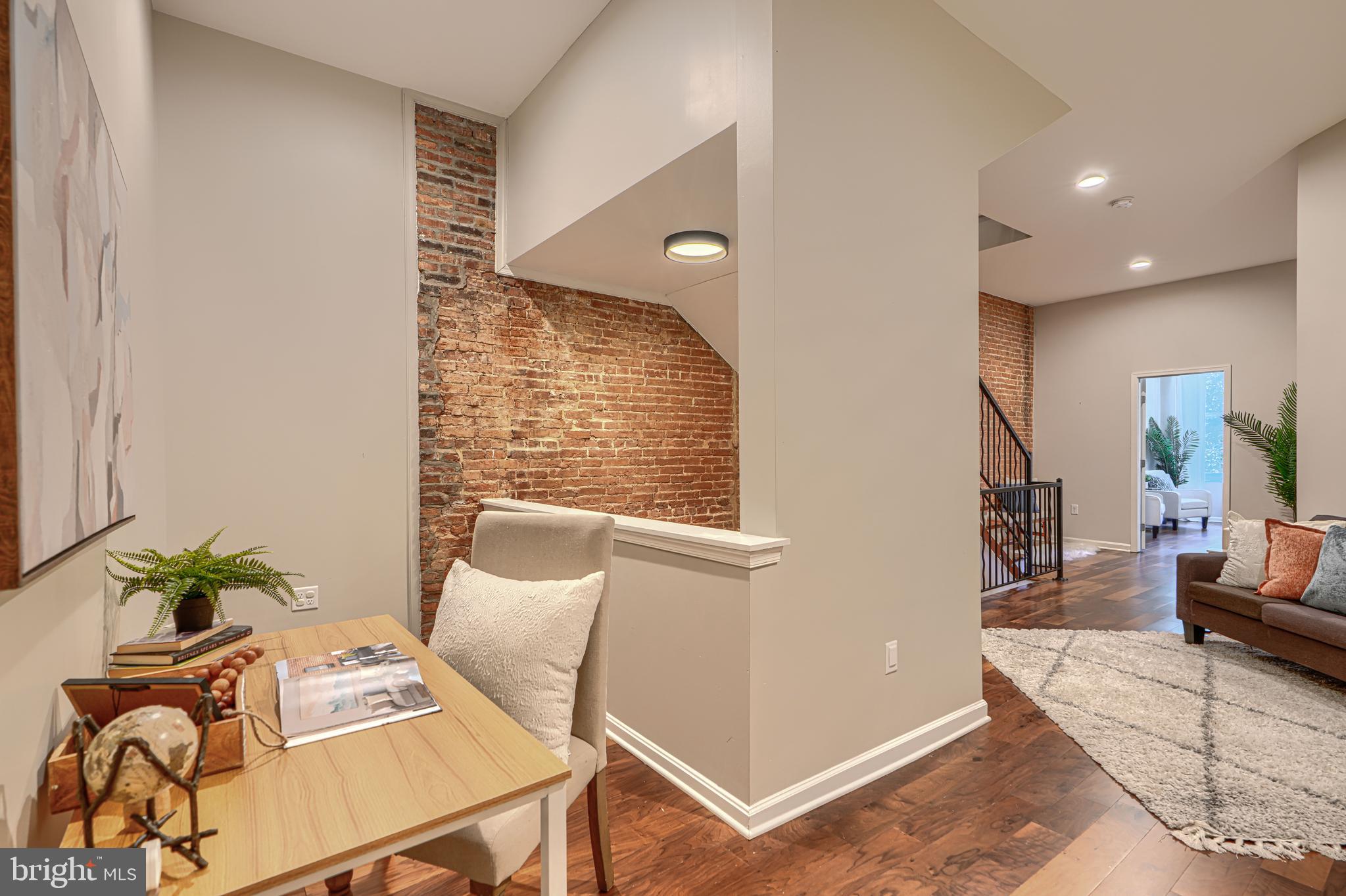 RESERVOIR HILL - Residential