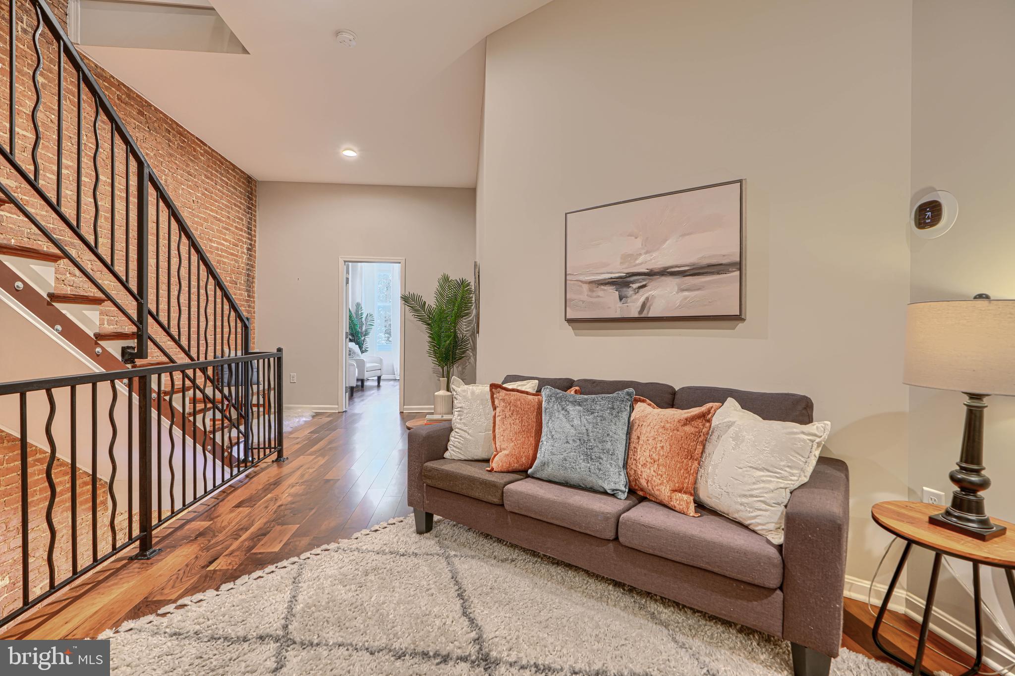 RESERVOIR HILL - Residential