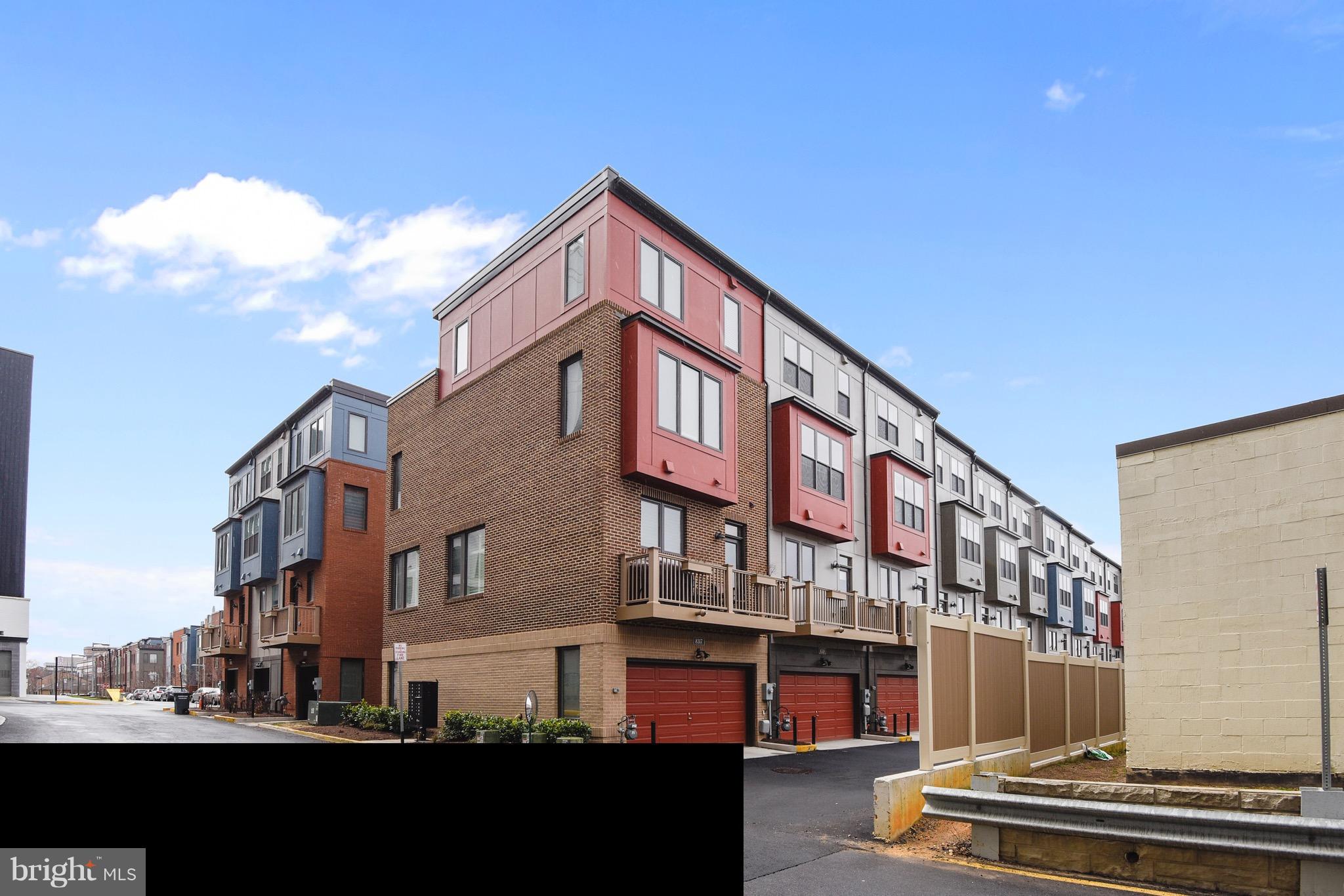 MOSAIC AT MERRIFIELD - Residential