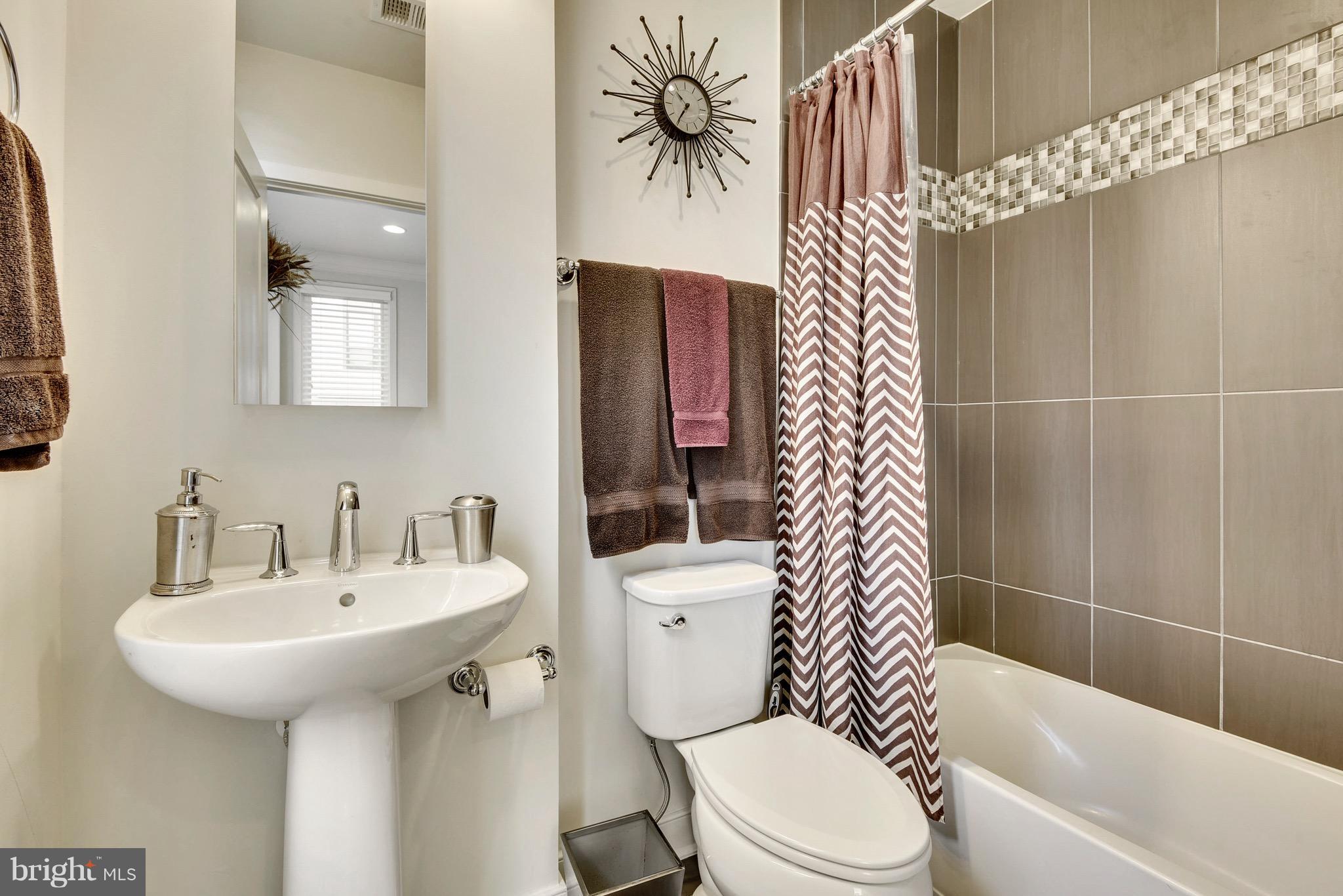 MOSAIC AT MERRIFIELD - Residential