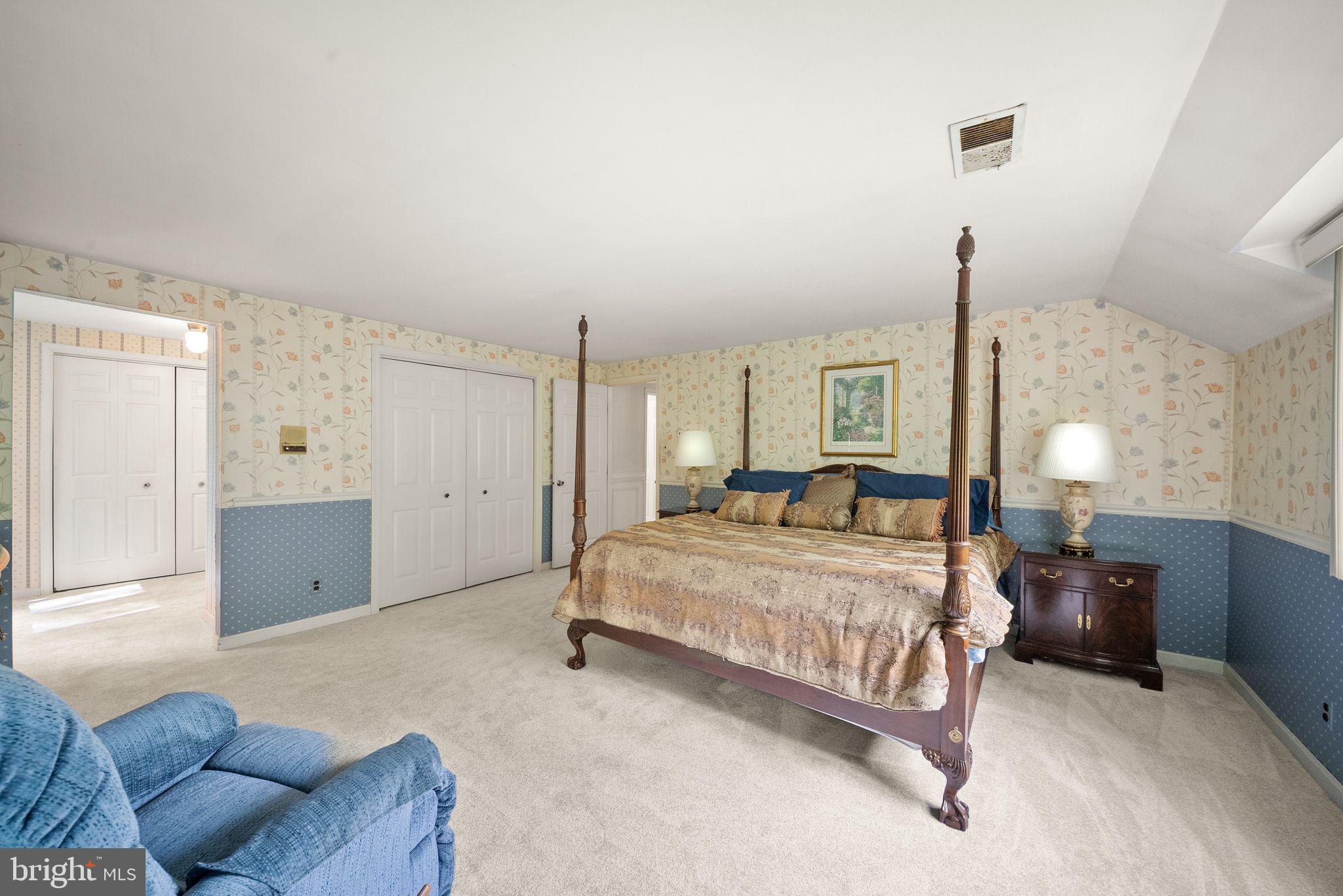 LAKE OCCOQUAN CLUB - Residential
