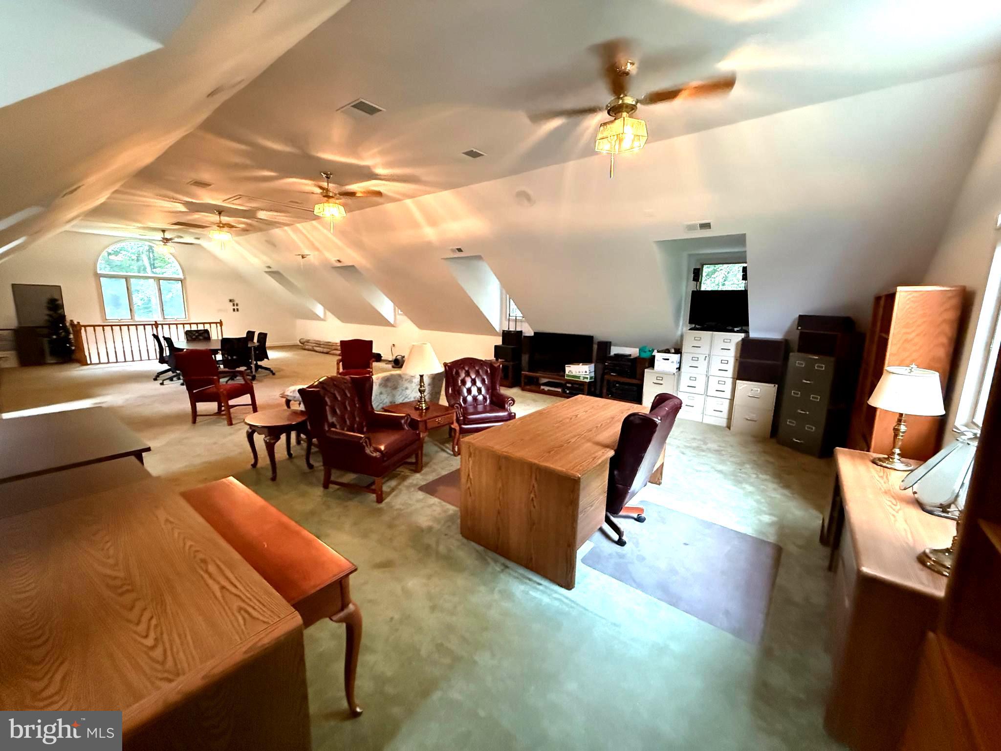 LAKE OCCOQUAN CLUB - Residential