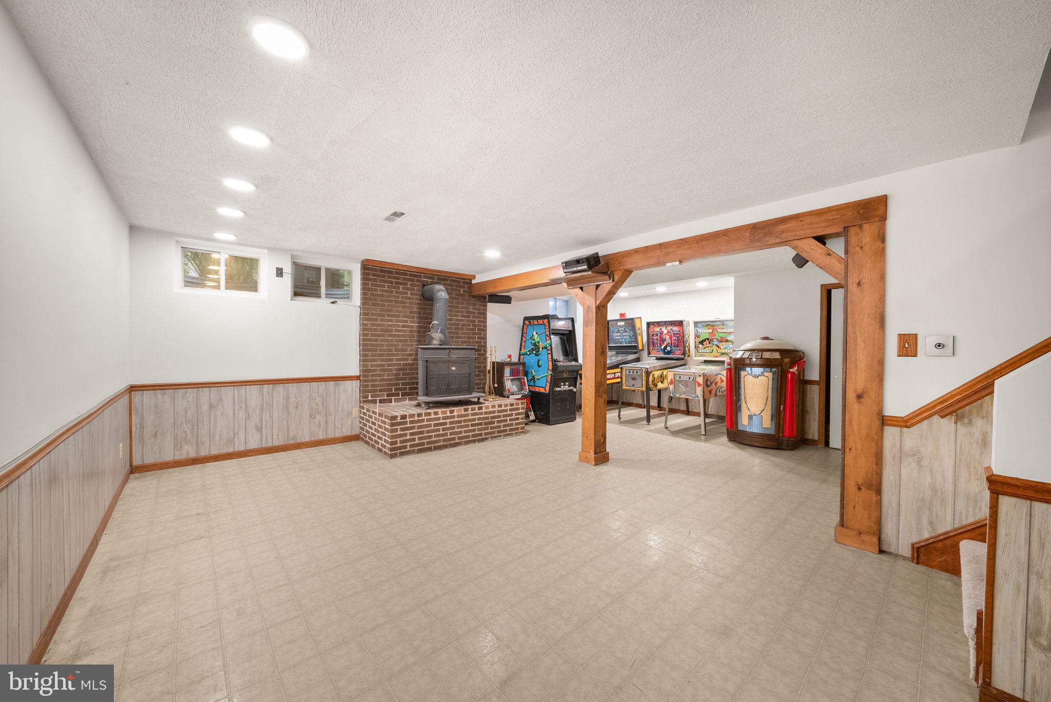 LAKE OCCOQUAN CLUB - Residential