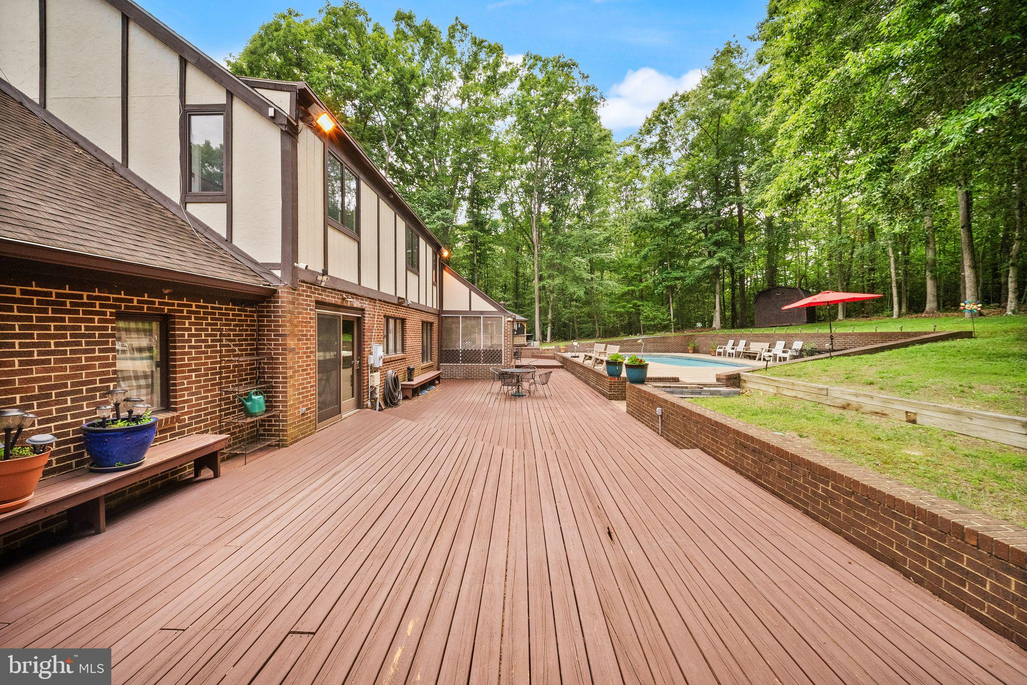 LAKE OCCOQUAN CLUB - Residential