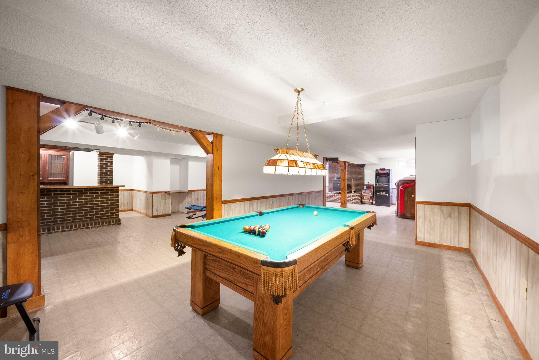 LAKE OCCOQUAN CLUB - Residential