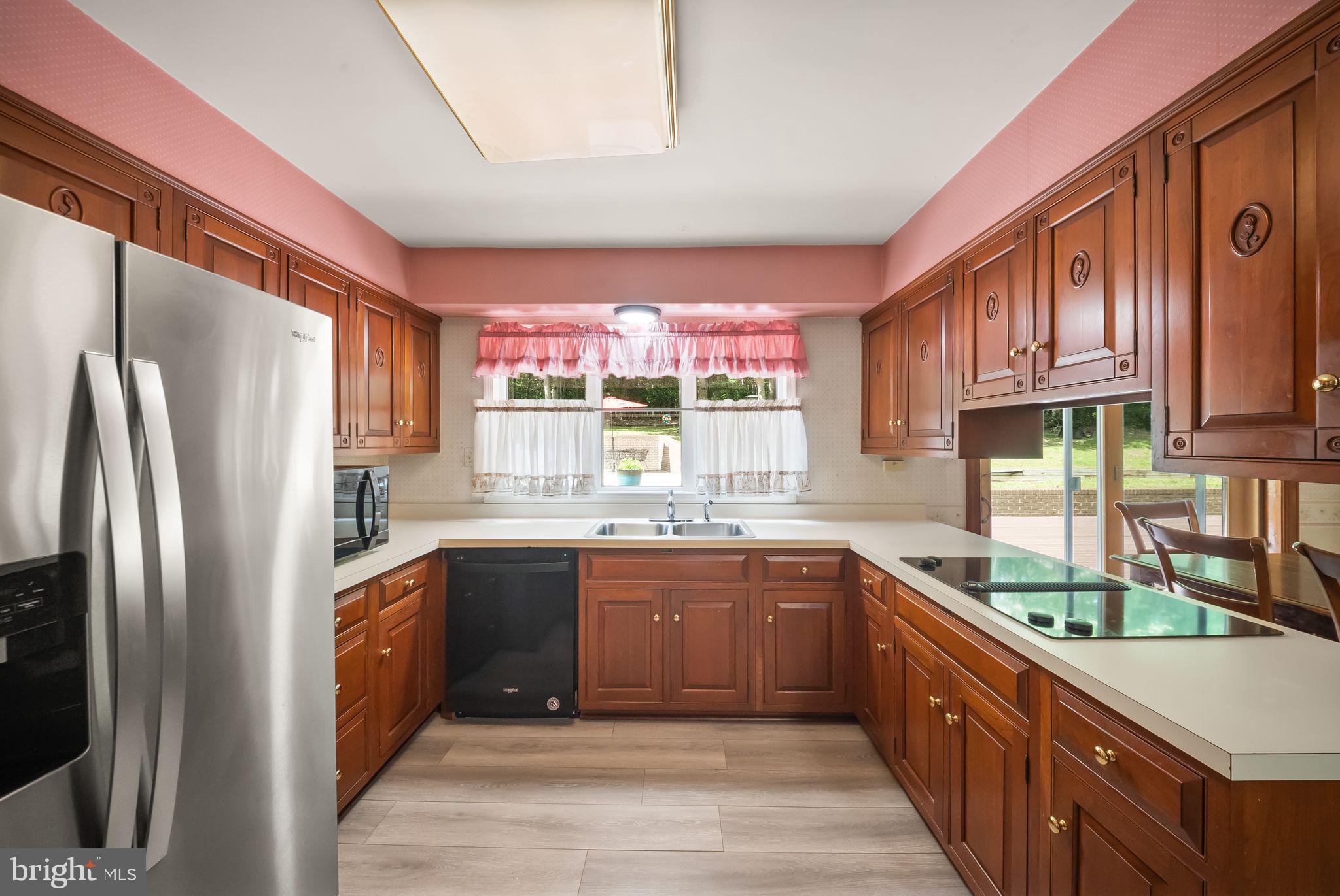 LAKE OCCOQUAN CLUB - Residential