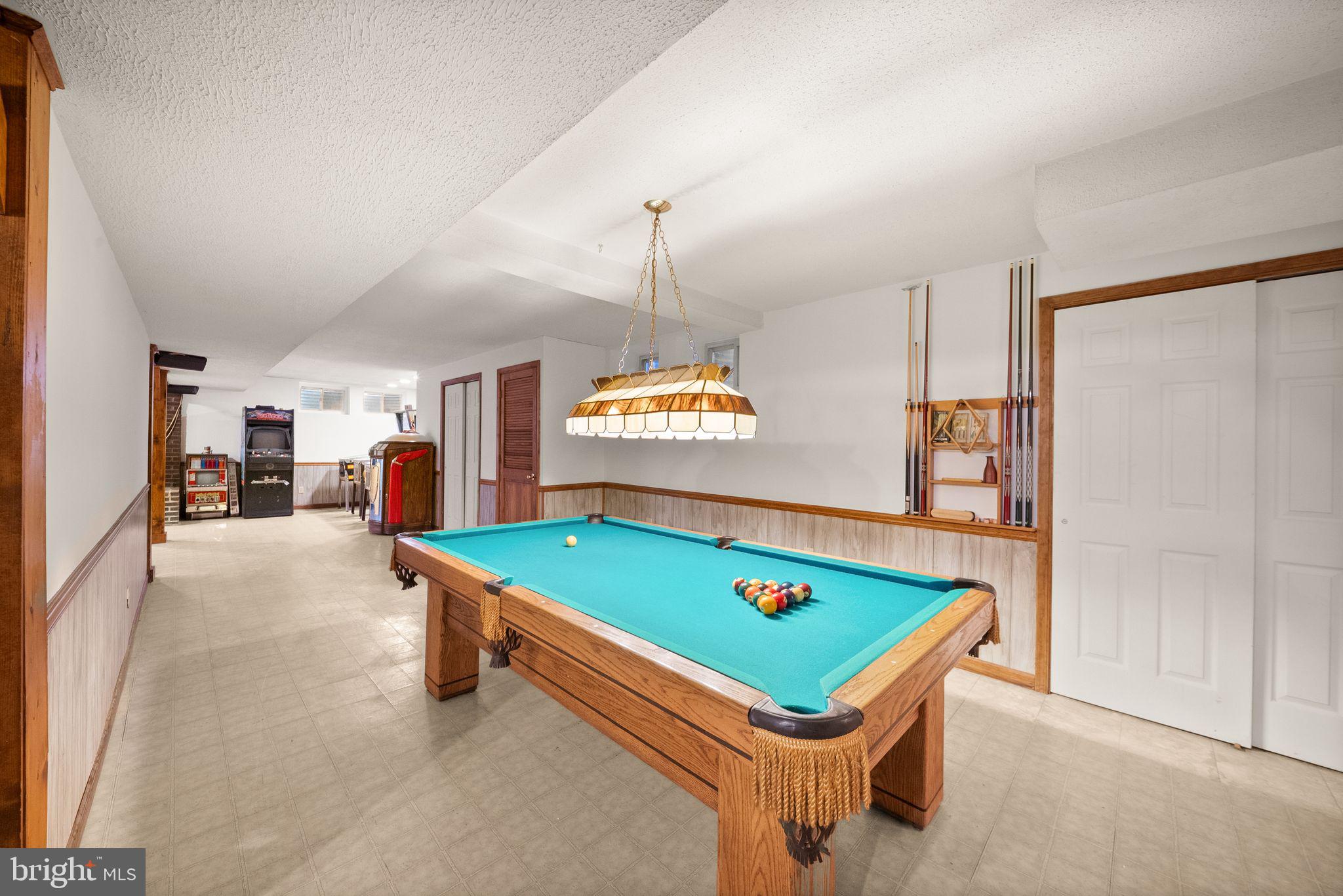 LAKE OCCOQUAN CLUB - Residential
