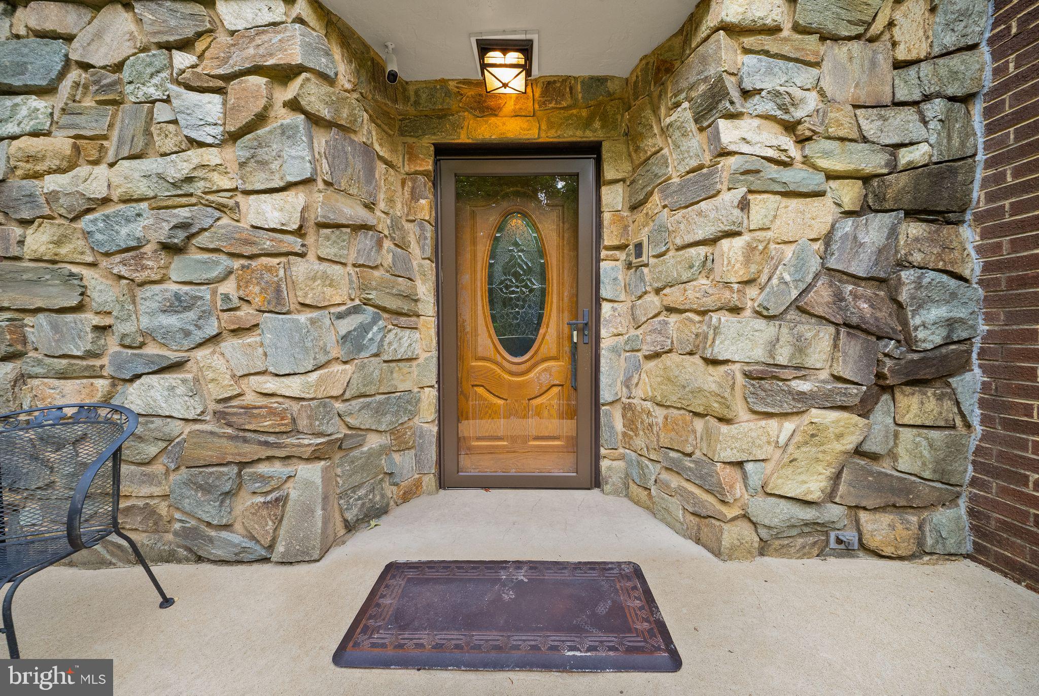 LAKE OCCOQUAN CLUB - Residential