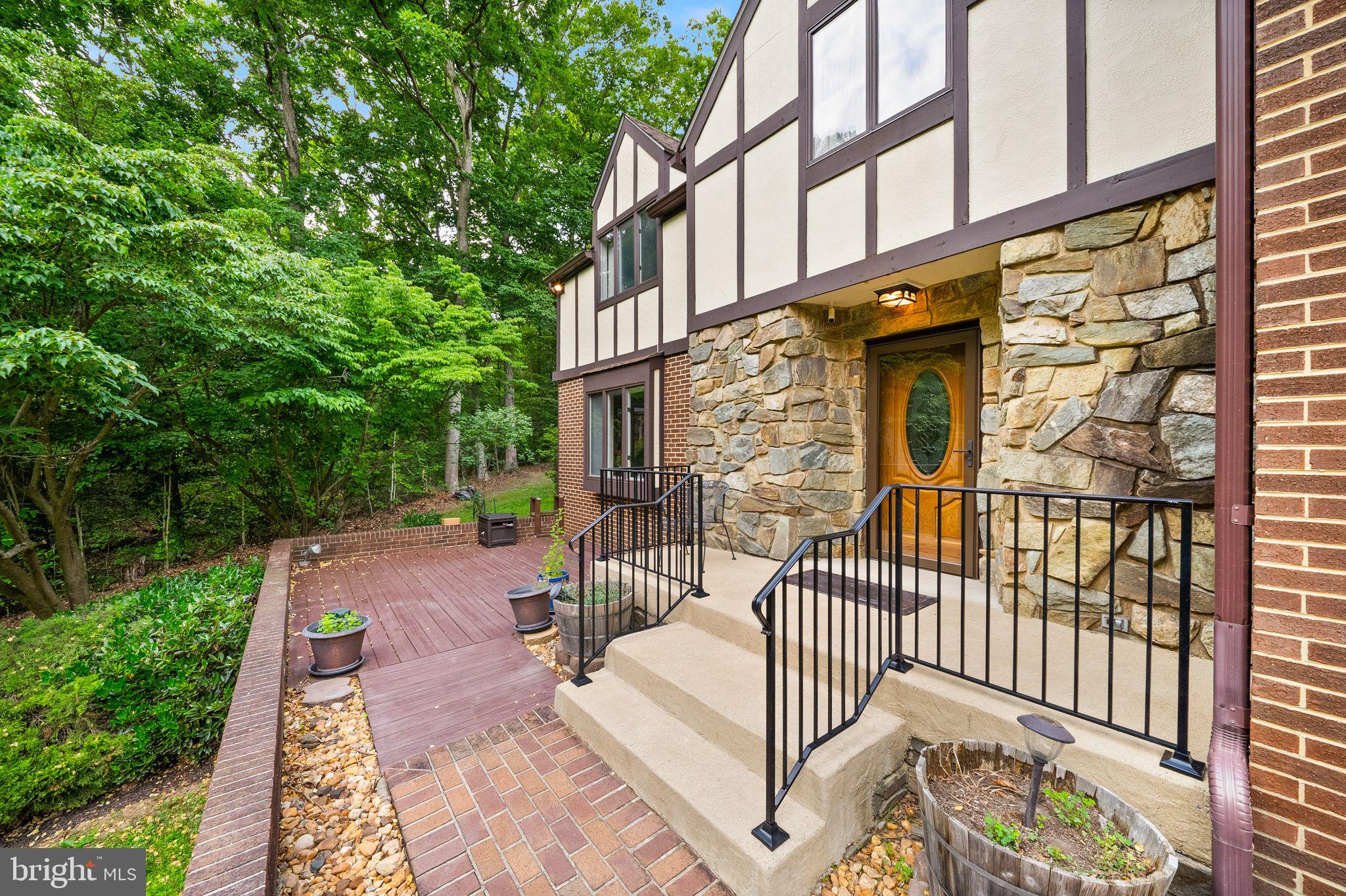 LAKE OCCOQUAN CLUB - Residential