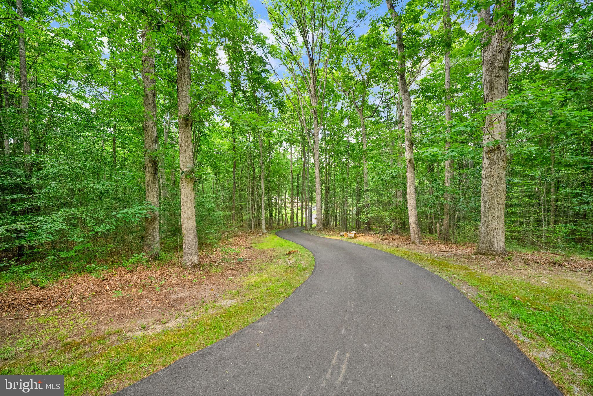 LAKE OCCOQUAN CLUB - Residential