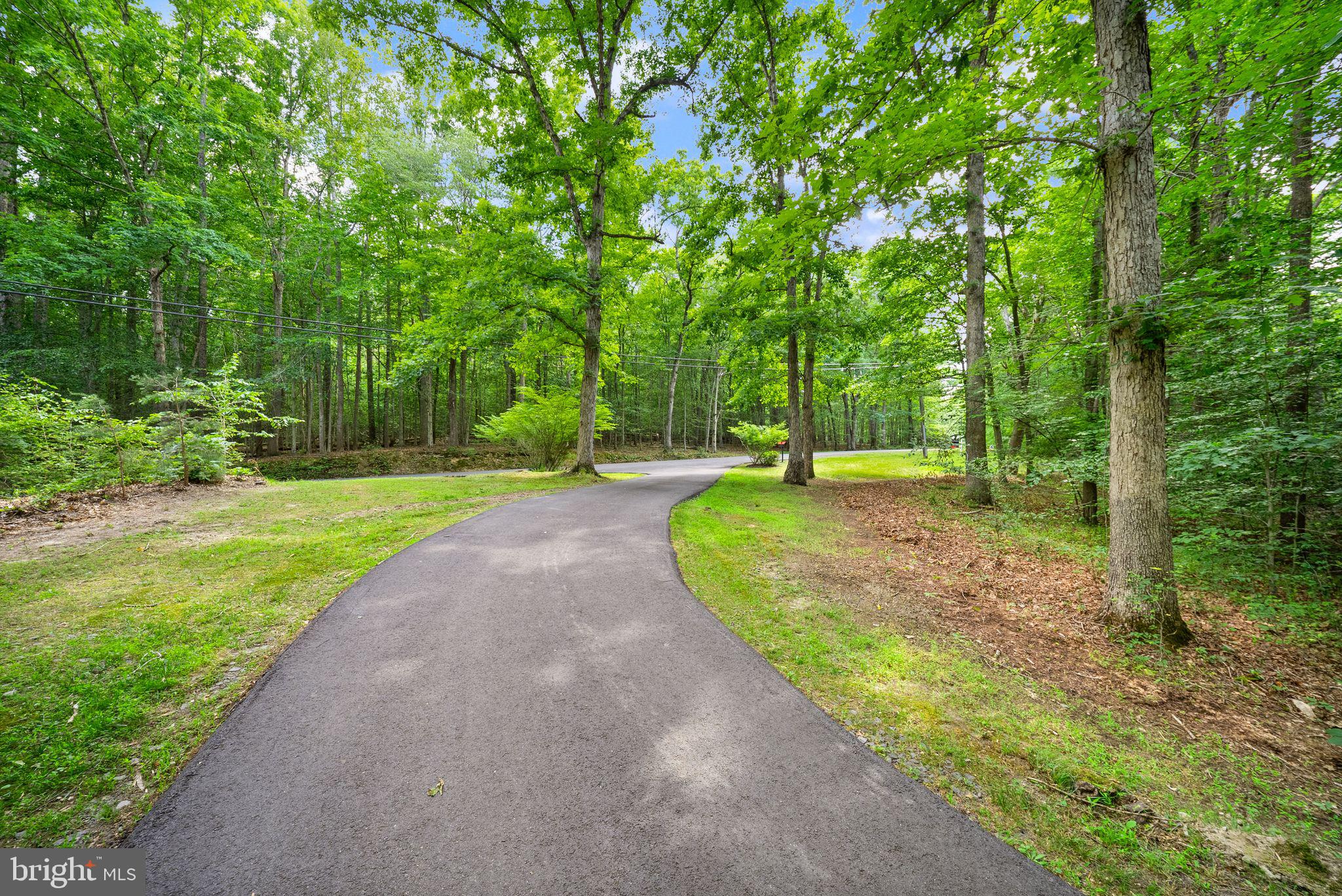 LAKE OCCOQUAN CLUB - Residential
