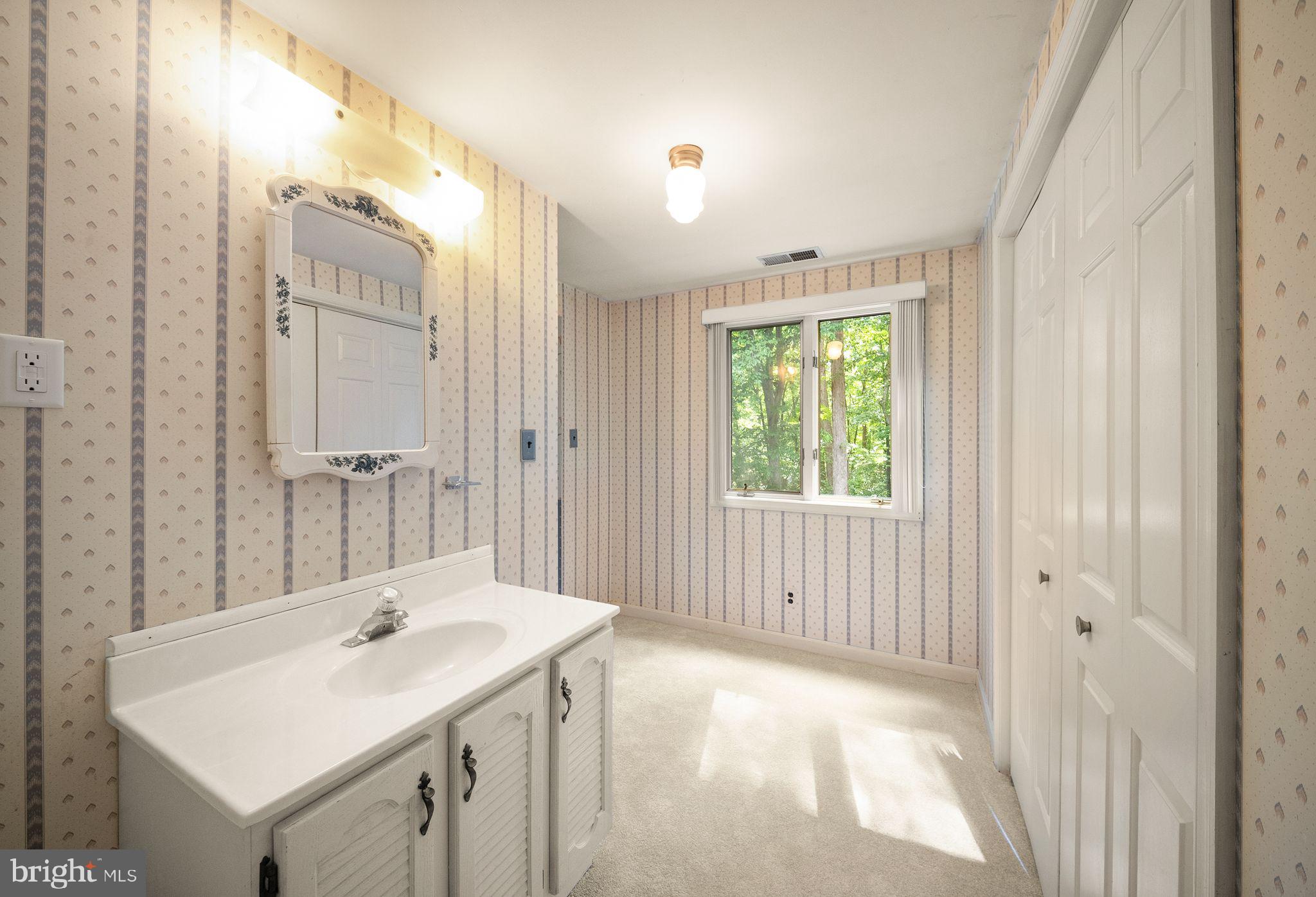 LAKE OCCOQUAN CLUB - Residential