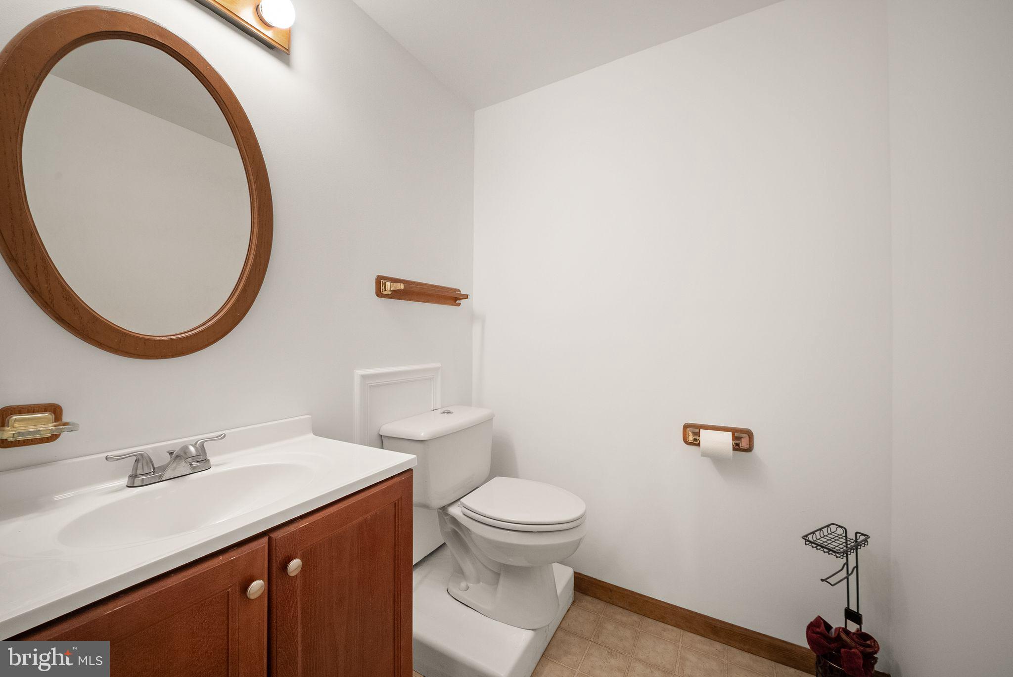 LAKE OCCOQUAN CLUB - Residential