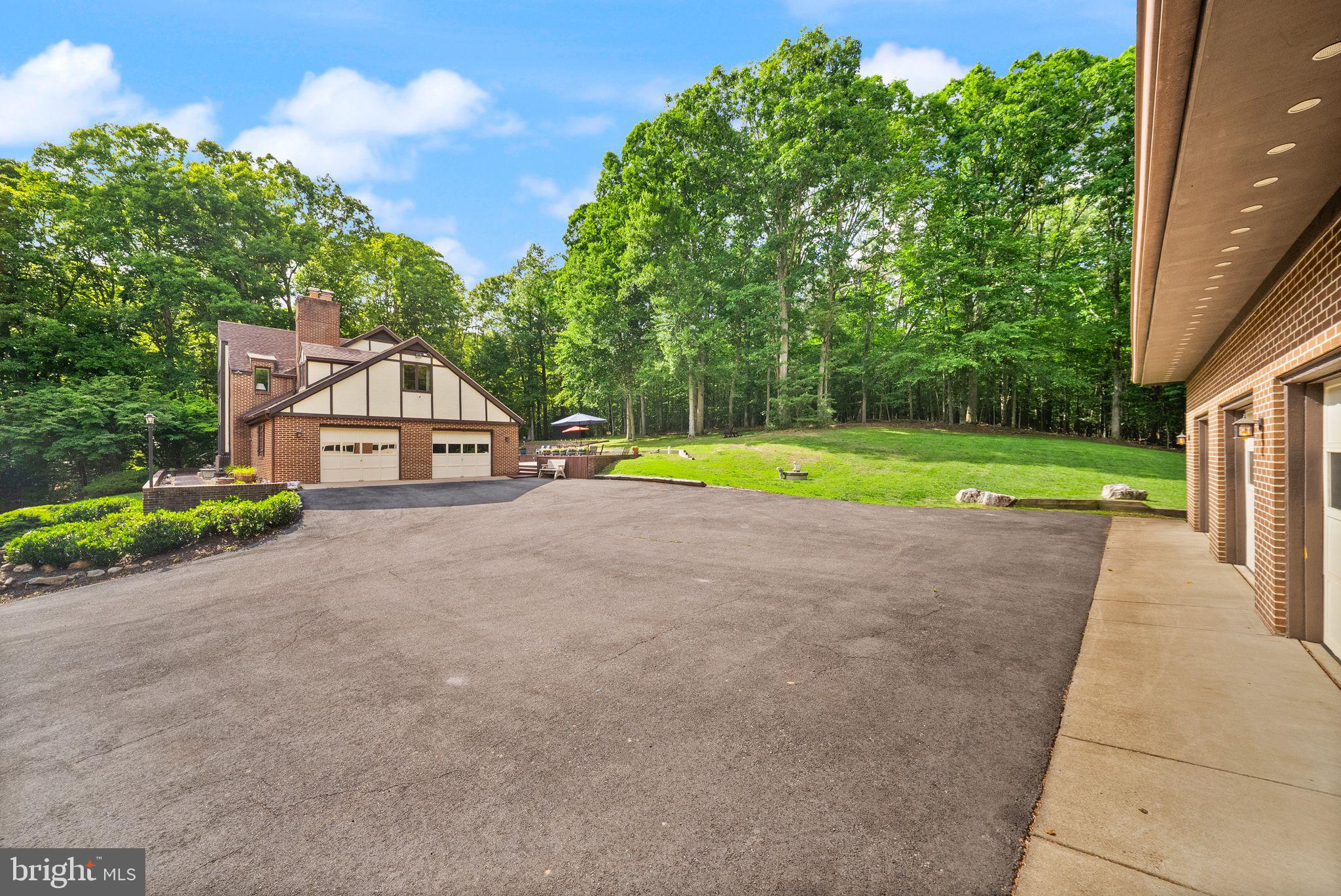 LAKE OCCOQUAN CLUB - Residential