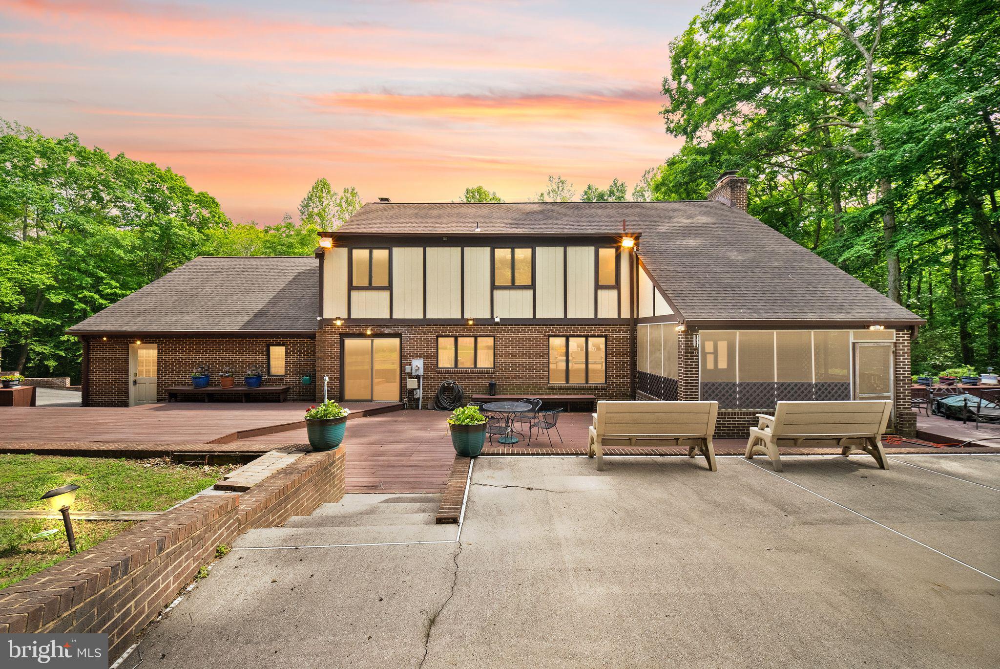 LAKE OCCOQUAN CLUB - Residential